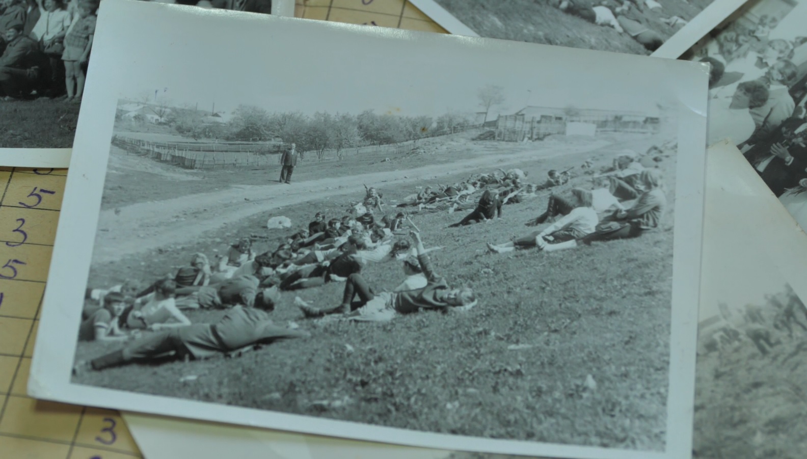 FOTO/VIDEO | „Pământul gemea de la oamenii îngropați de vii!” Reportaj cutremurător din Mărculești, o localitate scăldată în sânge, a cărei istorie neagră ne-a reamintit-o Dosarul „Moscova 2”