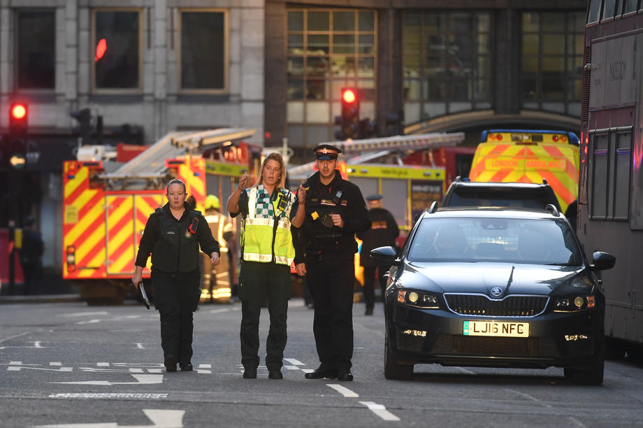 Cine este atacatorul care a înjunghiat mortal doi oameni pe London Bridge. Fusese condamnat pentru terorism