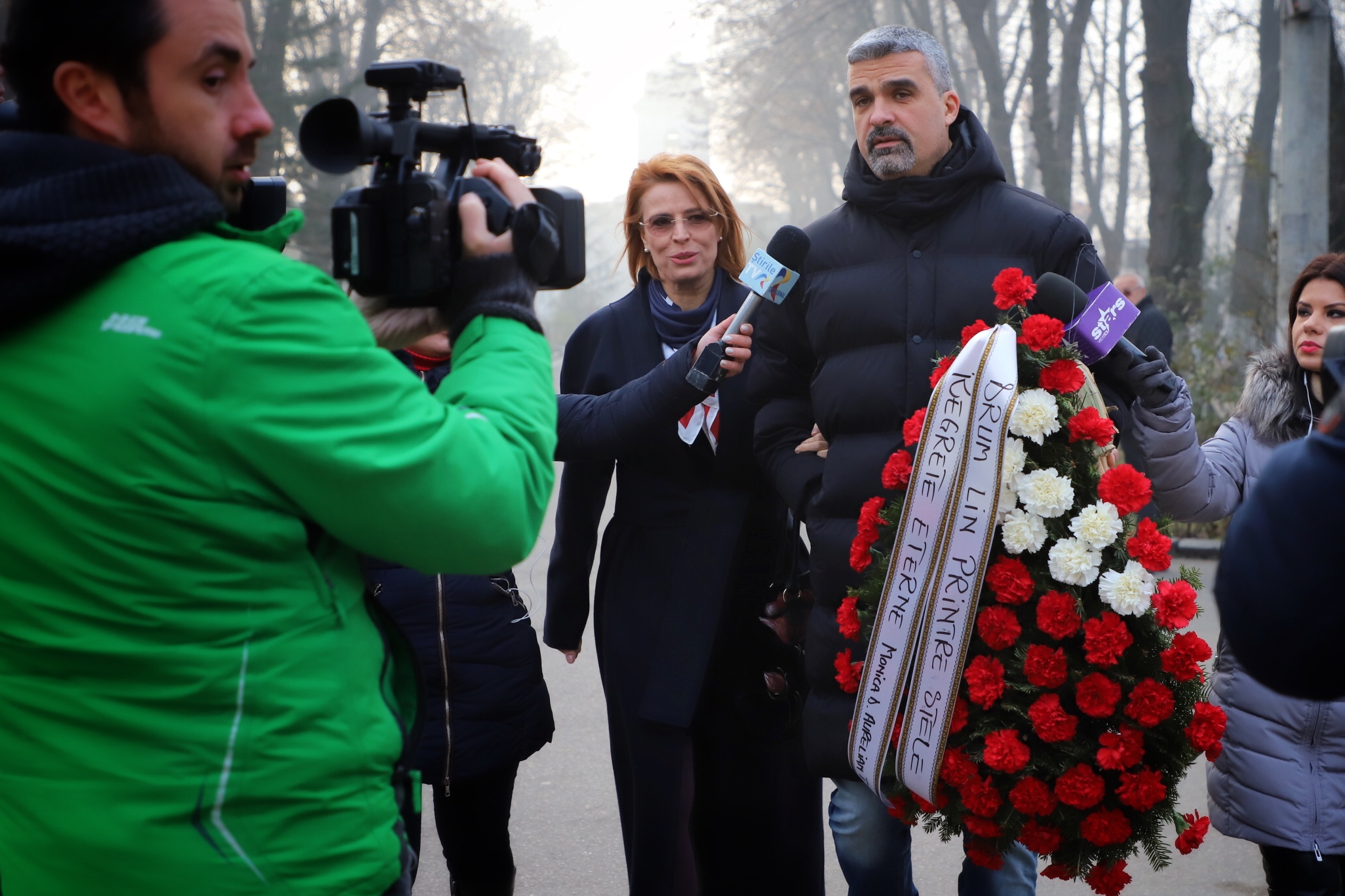 Momente dureroase la capela Cimitirului Bellu. Familia și prietenii își iau rămas bun de la Cristina Țopescu