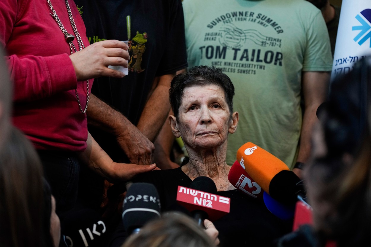 „Am trecut prin iad”. Mărturia uneia dintre ostaticele eliberate luni din tunelurile „pânză de păianjen” ale Hamas