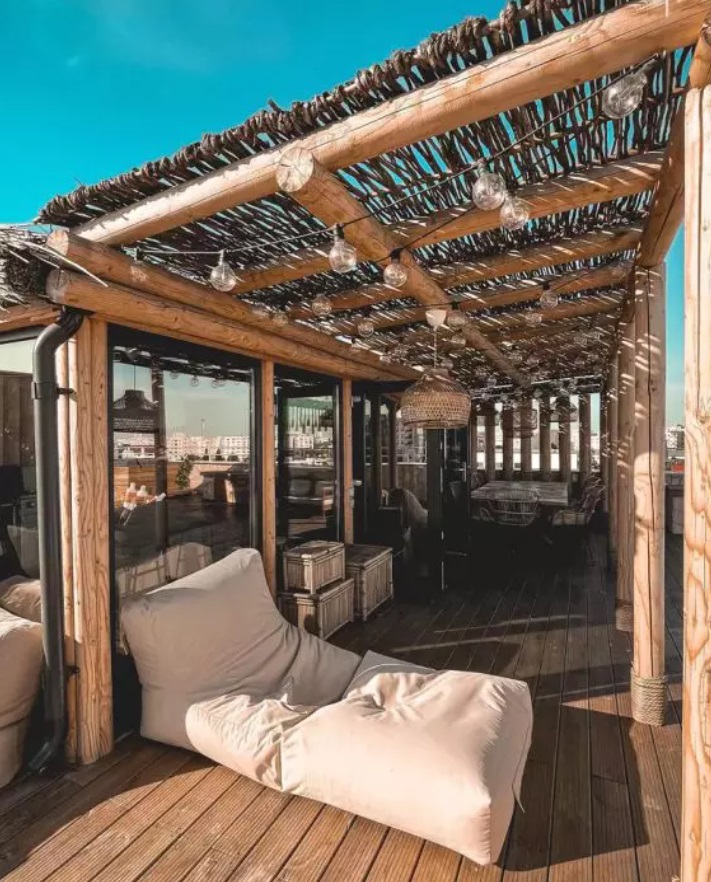 Imagini cu apartamentul în care locuiesc Carmen Grebenișan și Alex Militaru. Deși a investit o avere, vedeta se mută din penthouse-ul din București