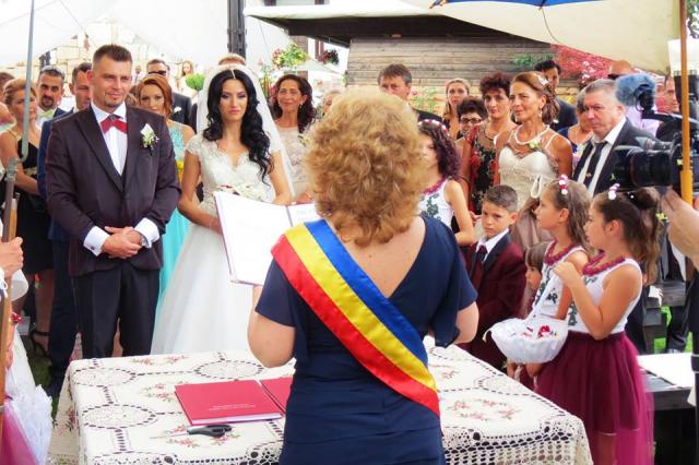 Nuntă mare la castel: George s-a însurat și el! Băiatul are un tată cunoscut în fotbalul românesc