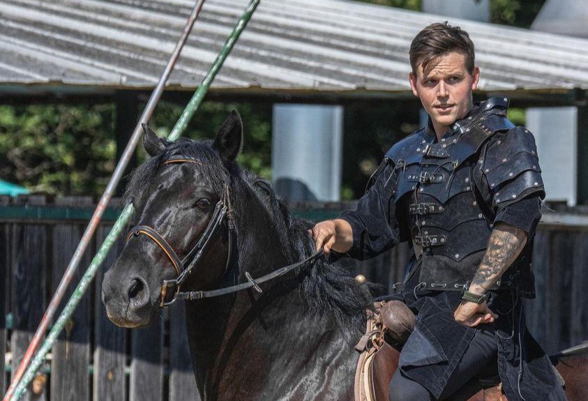 Életveszélyes autóbalesete volt a Házasodna a gazda sztárjának - A kórházból nyilatkozott a Blikknek