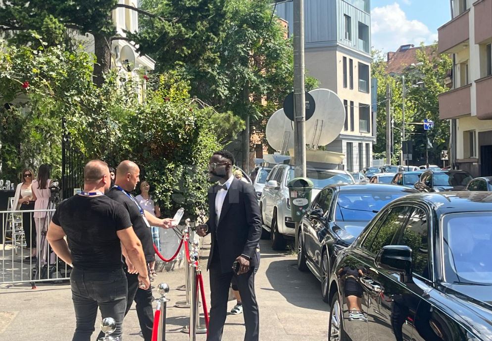 Cât a costat costumul purtat de Ianis Hagi la nuntă. Fiul lui Gheorghe Hagi a fost atent la toate detaliile