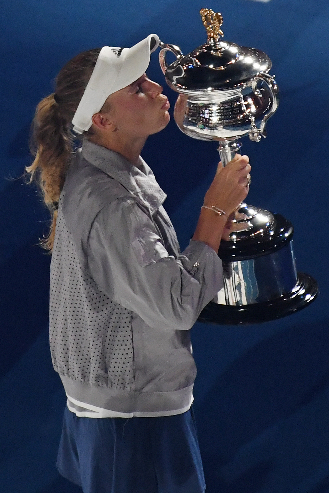 Wozniacki a petrecut cu șampania învingătorului. Și cu iubitul baschetbalist! Halep: ”Am plâns”/ FOTO cu premierea
