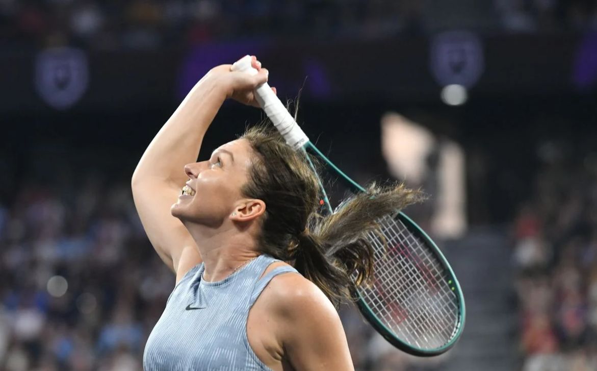 Simona Halep, alături de Steffi Graf şi Andre Agassi, pe teren, la Cluj: „Mă gândesc la revenire, nu la retragere”