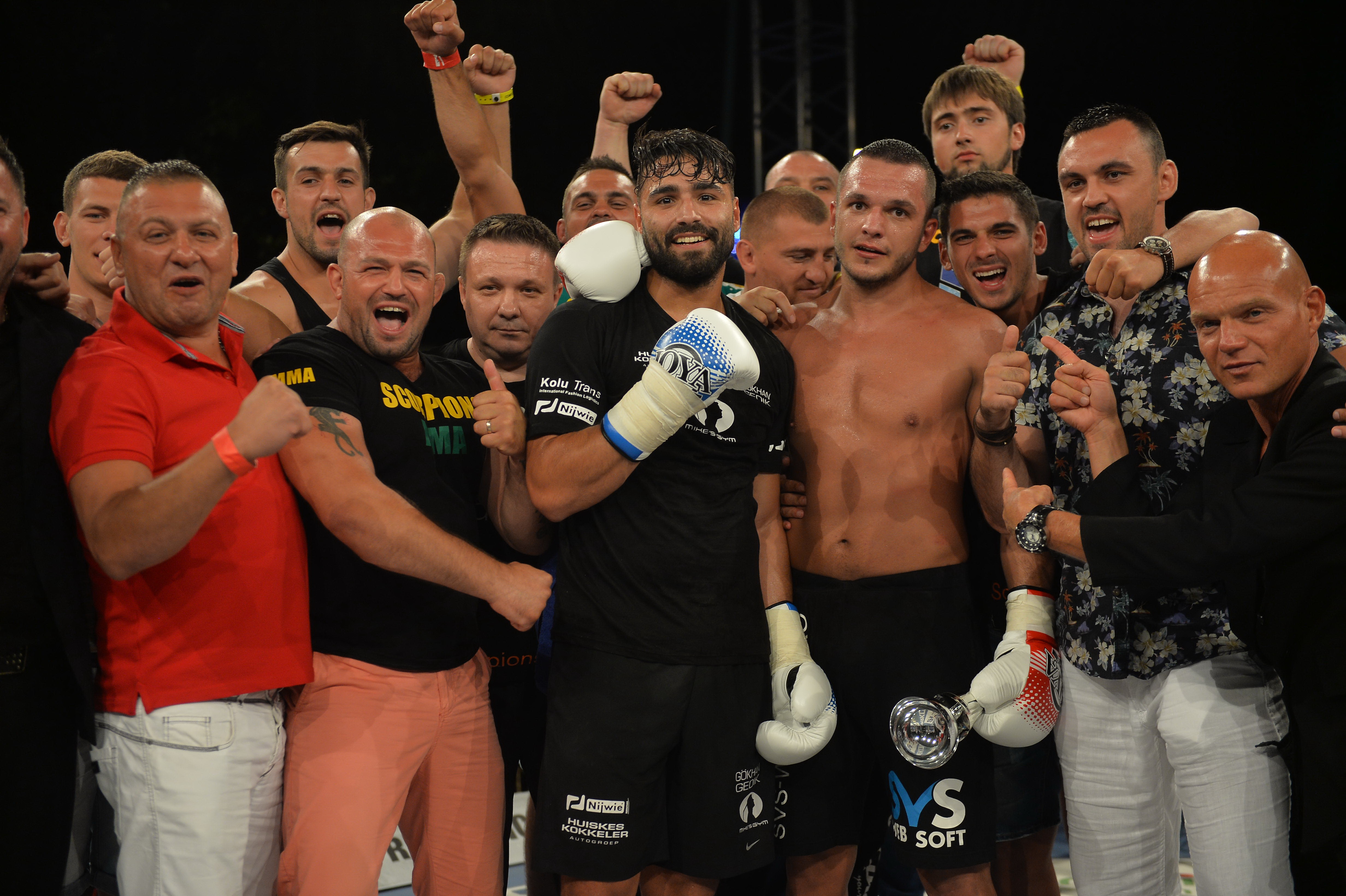 Andrei Stoica îşi păstrează centura de campion mondial / GALERIE FOTO&VIDEO