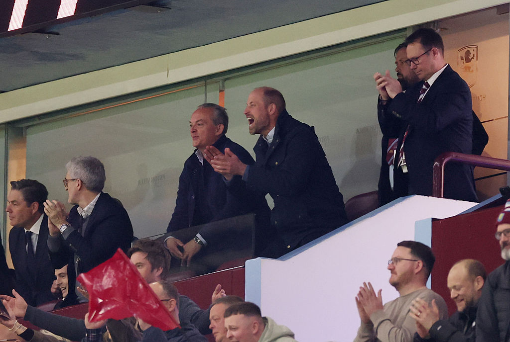 Cum a apărut prințul William în tribune la meciul dintre Aston Villa și Nottingham Forest. Unde a mers după fluierul final