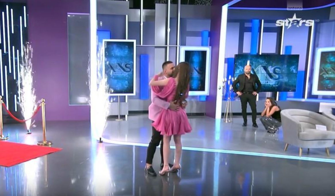 Alex Ifrim și Florina Crețanu s-au logodit la „Mireasa”. Momentul a fost plin de emoții și suspans: „Nu mai respira nimeni!!”