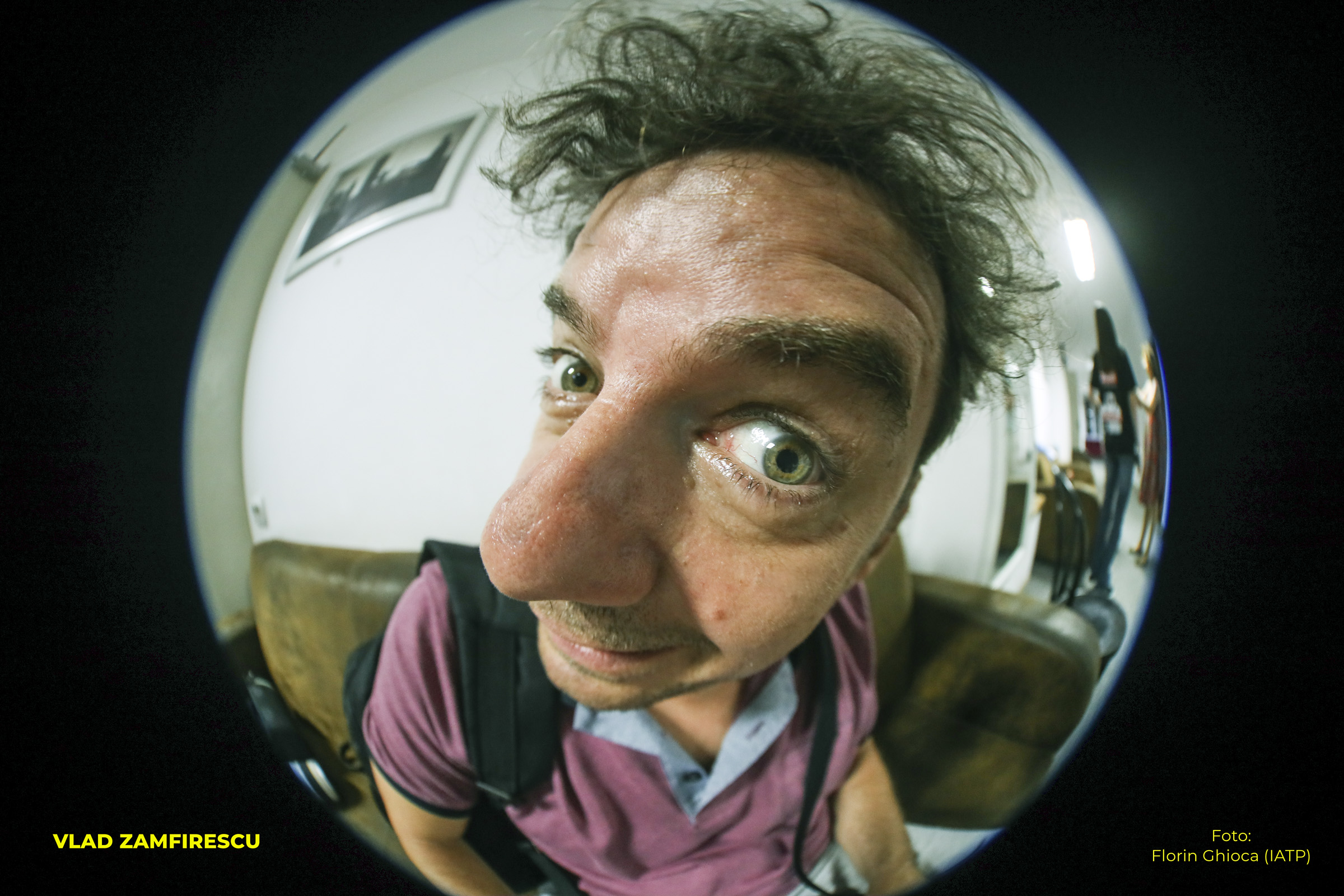 „Distorsiuni și expresii”: Fotografii haioase ale unor cunoscuți actori români, într-o inedită expoziție la Festivalul Săptămâna Comediei