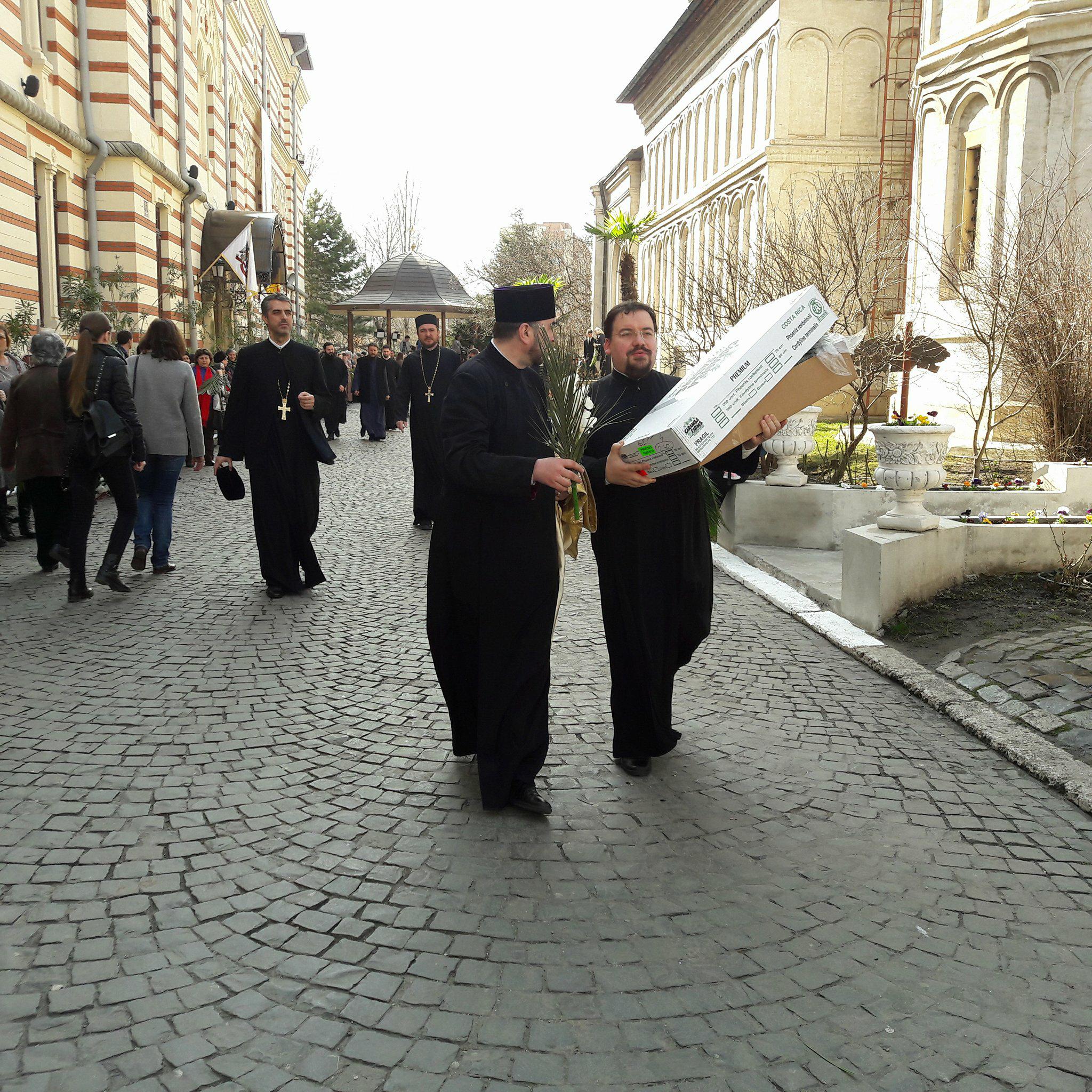 Pelerinaje de Florii organizate în mai multe orașe din țară, inclusiv în București (FOTO & VIDEO)