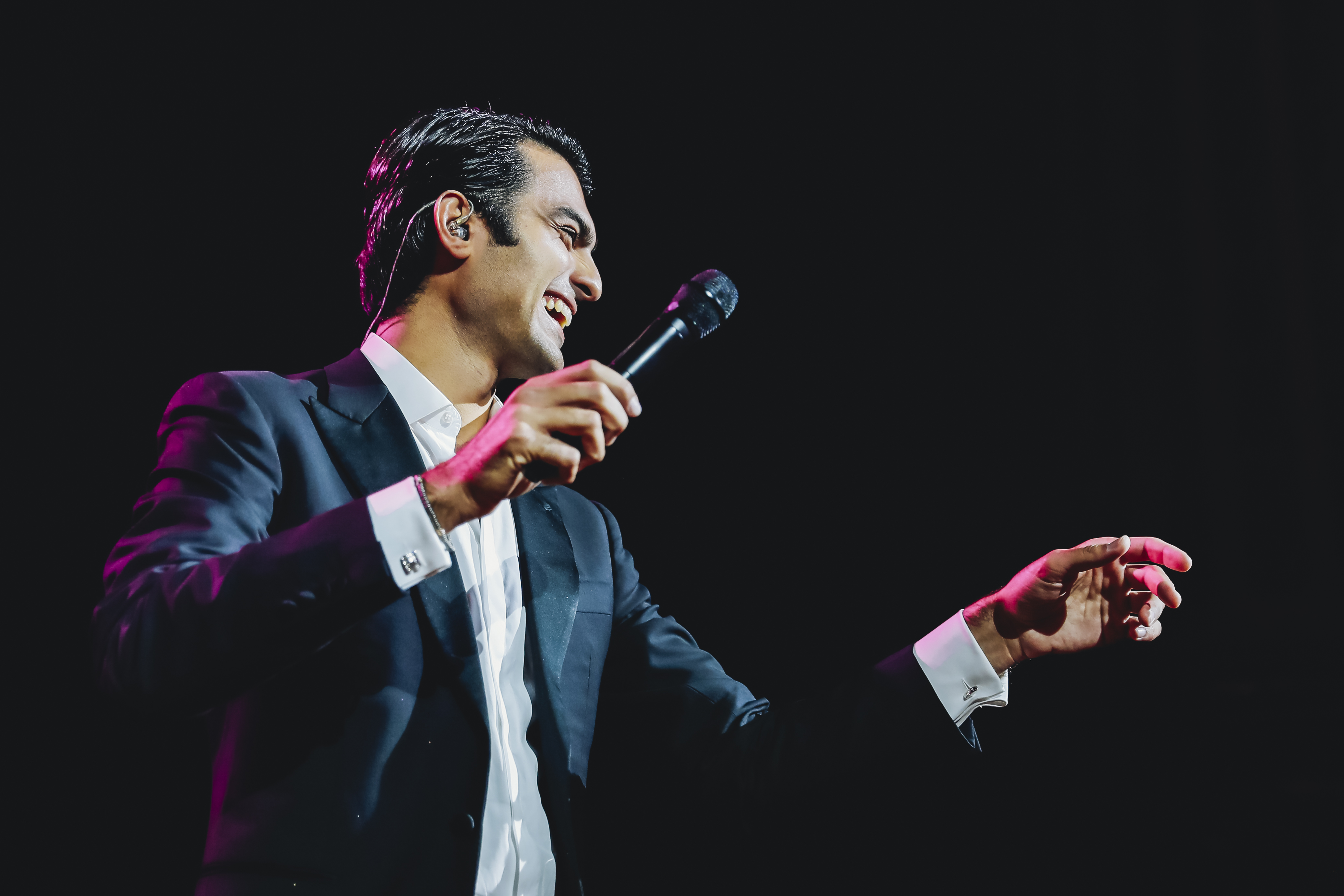 Matteo Bocelli, artistul pornit pe urmele tatălui ilustru: „Nu pot sta mai mult de cinci minute fără să cânt” | Interviu