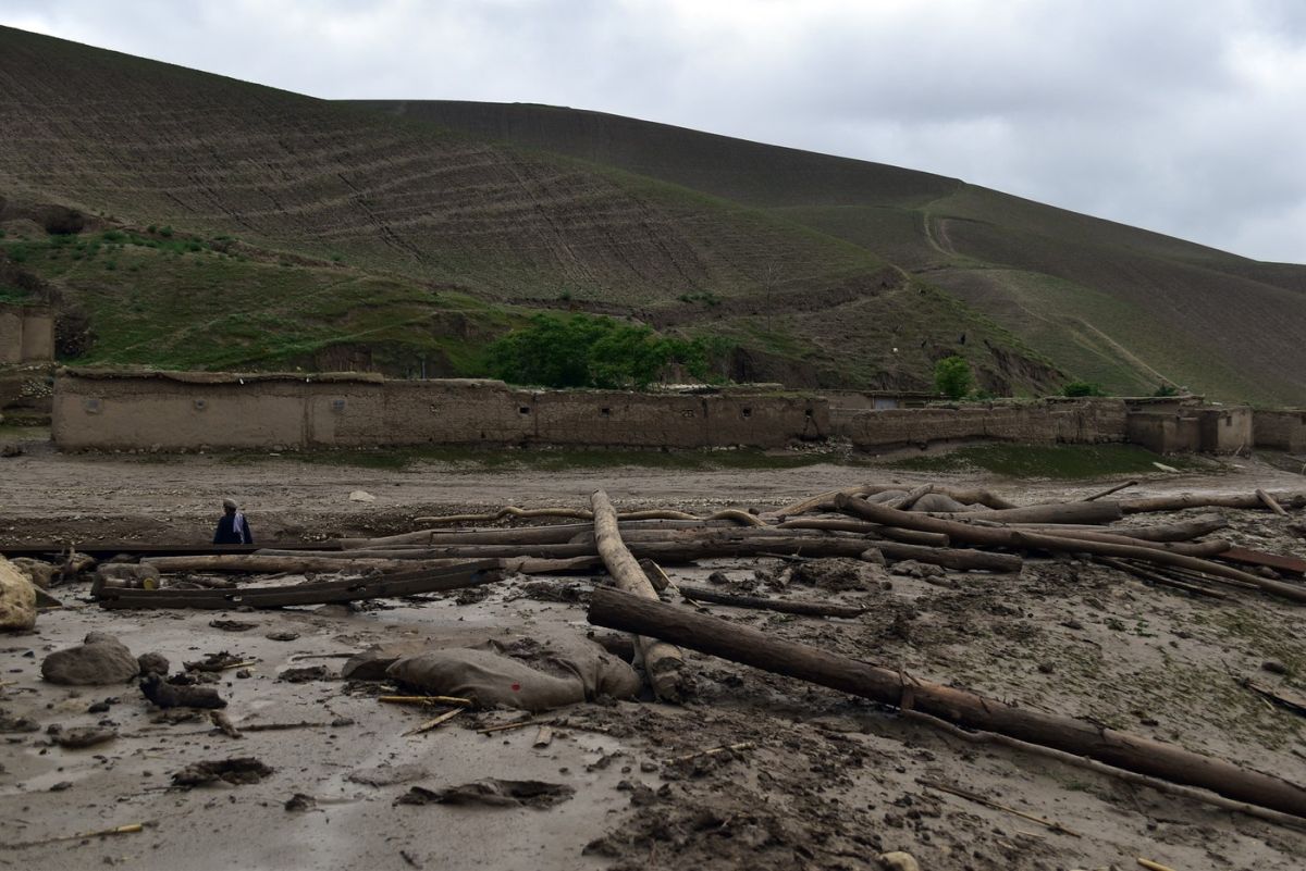 Peste 150 de morți din cauza inundațiilor, în nordul Afganistanului. Căutarea victimelor continuă și sunt anunțate noi ploi