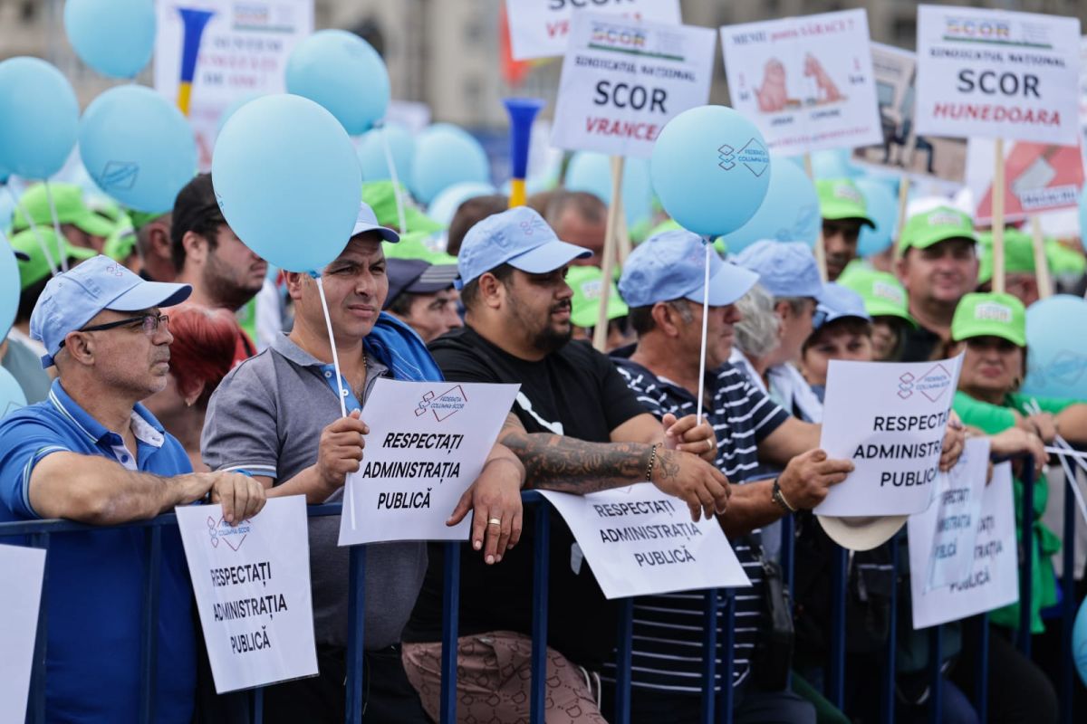 Sindicaliștii din administrația publică protestează în Capitală și amenință cu greva generală dacă măsurile Executivului sunt adoptate | VIDEO