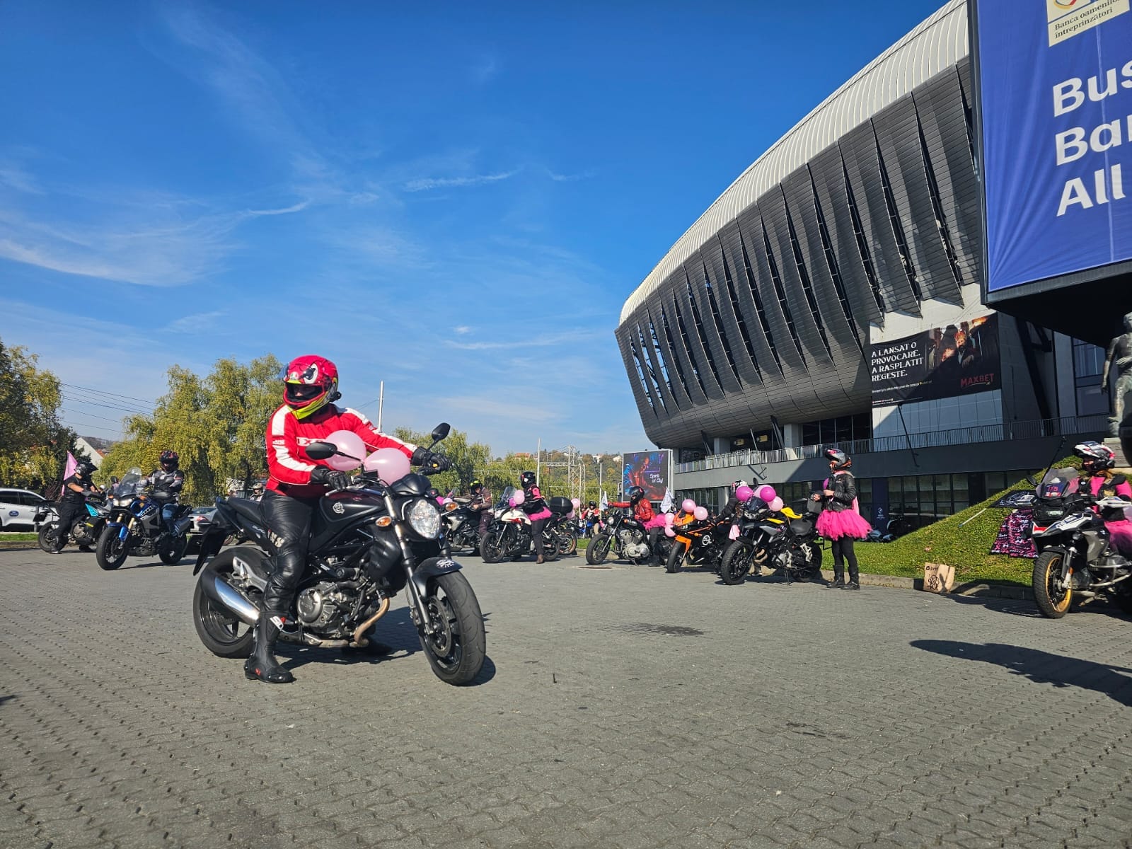 Marşuri moto Pink Ride în Bucureşti şi Cluj-Napoca, pentru conștientizarea precoce a cancerului de sân