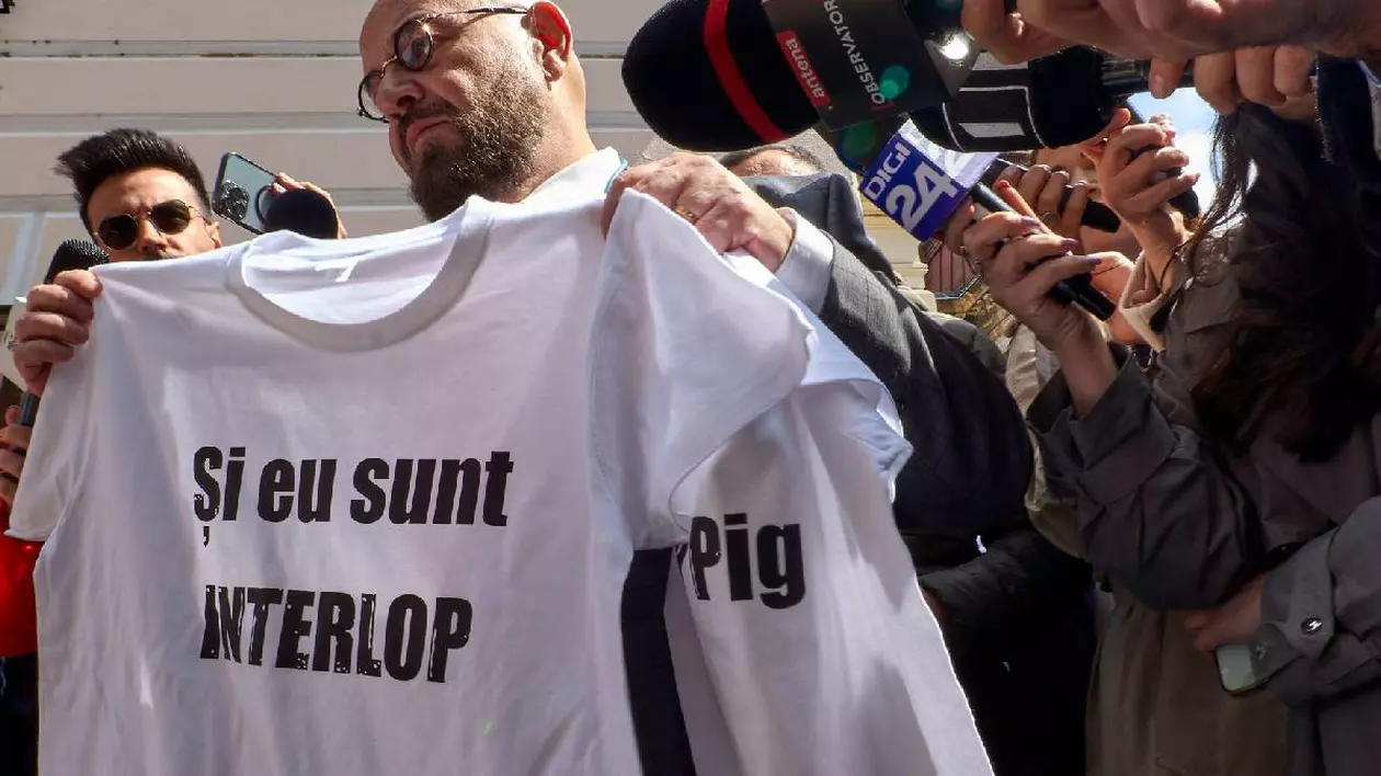 Piedone a spus cum este făcut parizerul din comerț: „Tăiați o felie”. Ce se pune pe mere pentru a ne înșela vizual