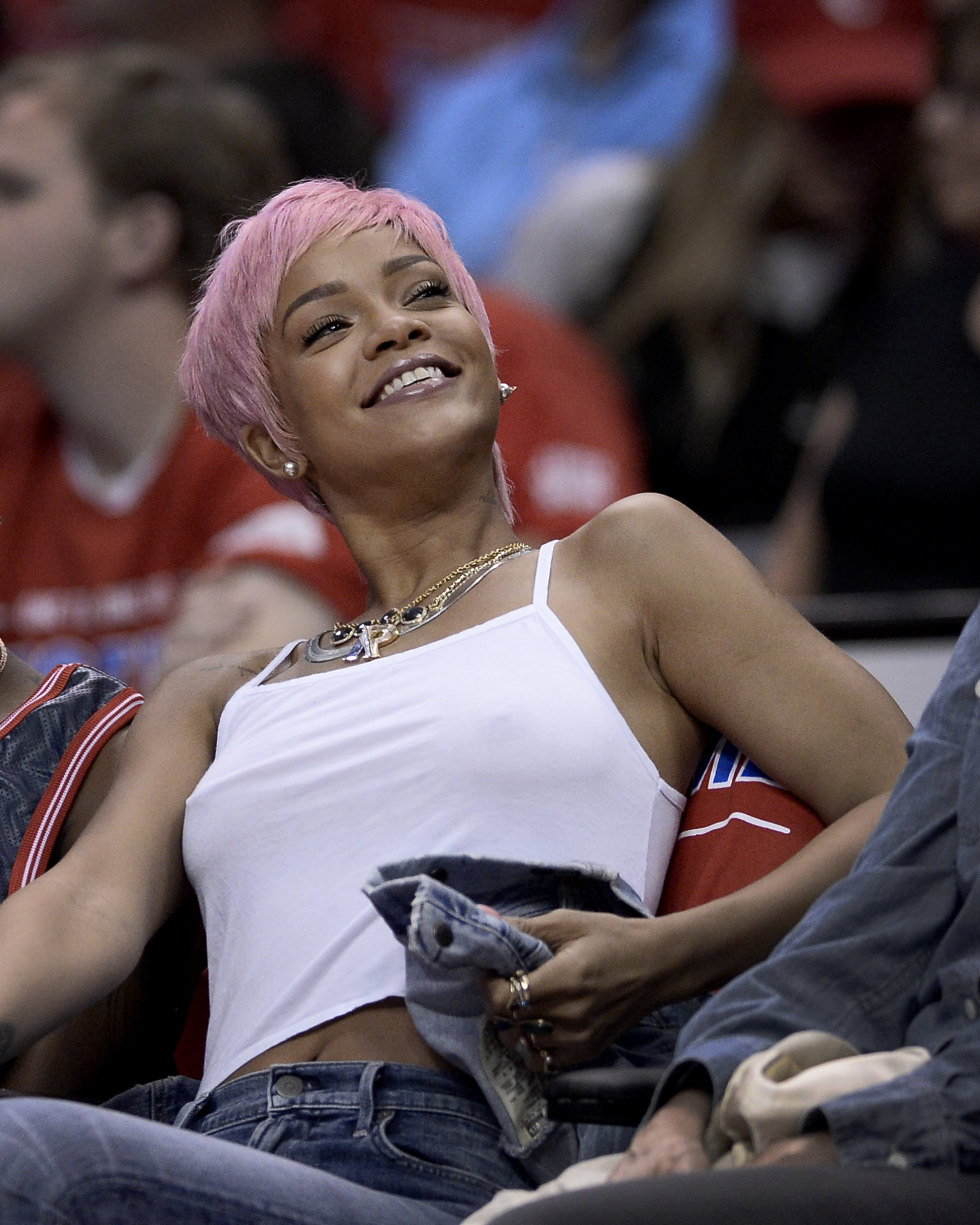 Rihanna i-a închis gura lui Mayweather! / GALERIE FOTO HOT