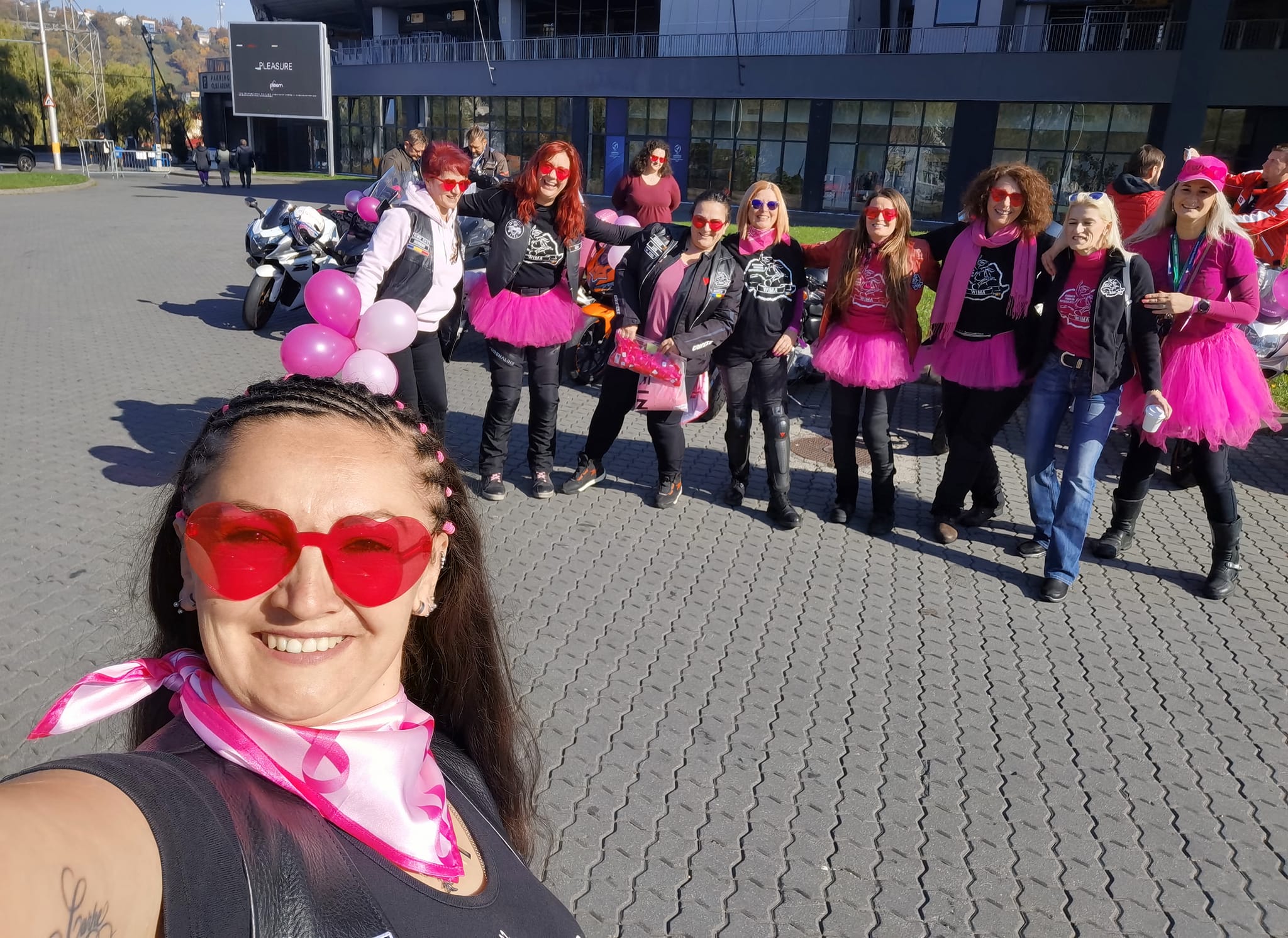 Marşuri moto Pink Ride în Bucureşti şi Cluj-Napoca, pentru conștientizarea precoce a cancerului de sân