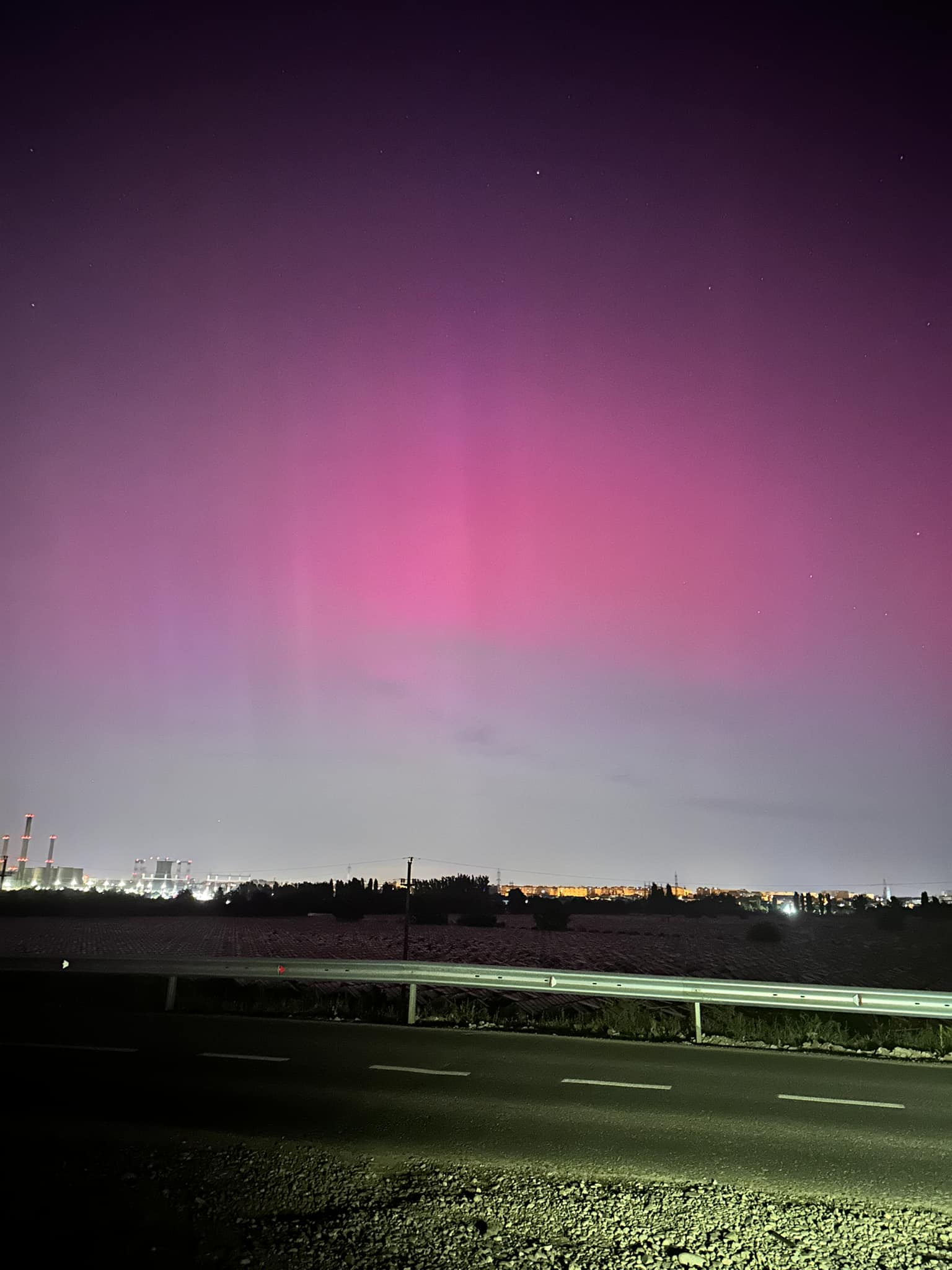 Aurora boreală a fost observată noaptea trecută din România „aşa cum nu s-a mai văzut de sute de ani”, spune astronomul Adrian Şonka