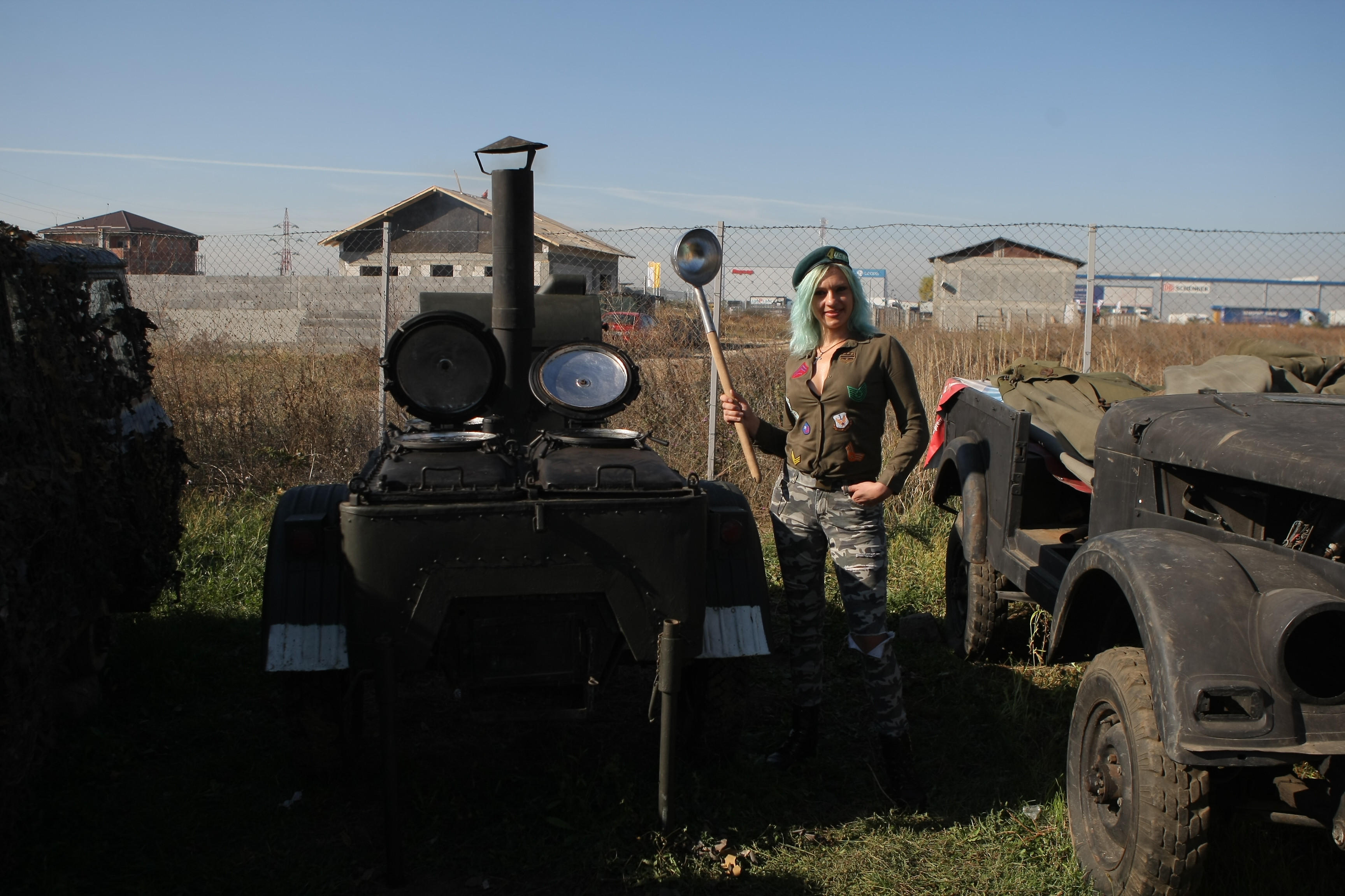 VIDEO | Mecanicul-auto care modifică mașini pentru Airsoft. Incredibil cum le transformă