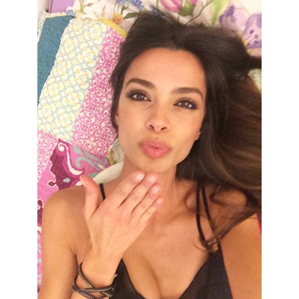Dani Alves se iubește cu Joana Sanz. A uitat-o pe Thaissa Carvalho / GALERIE FOTO