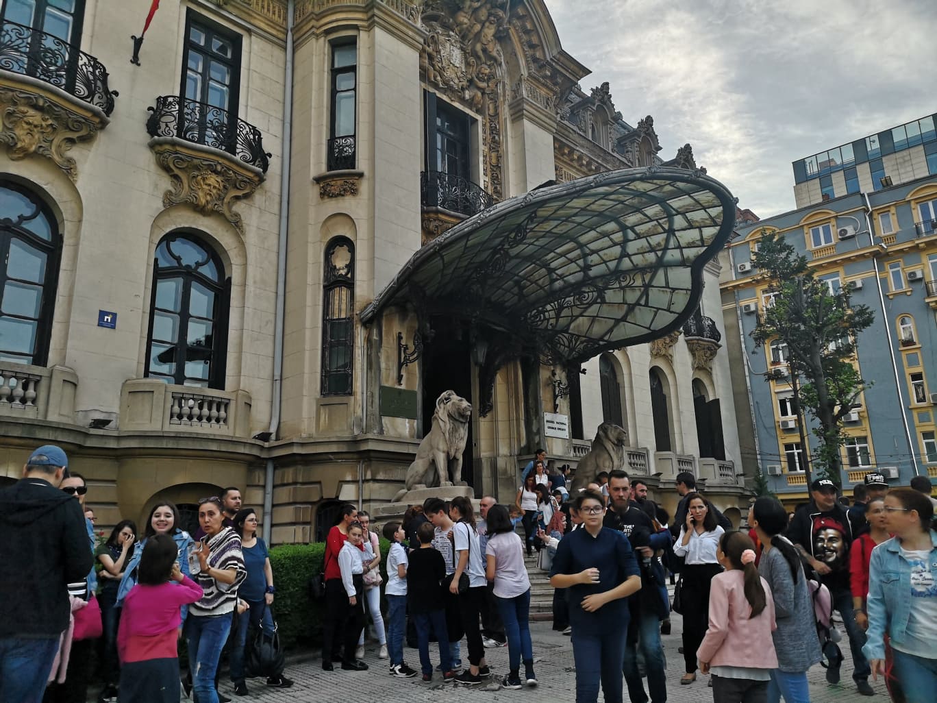 FOTO | Cum a fost la Noaptea Muzeelor 2019: Bucureștenii au ieșit din case pentru a vizita cele mai importante obiective culturale
