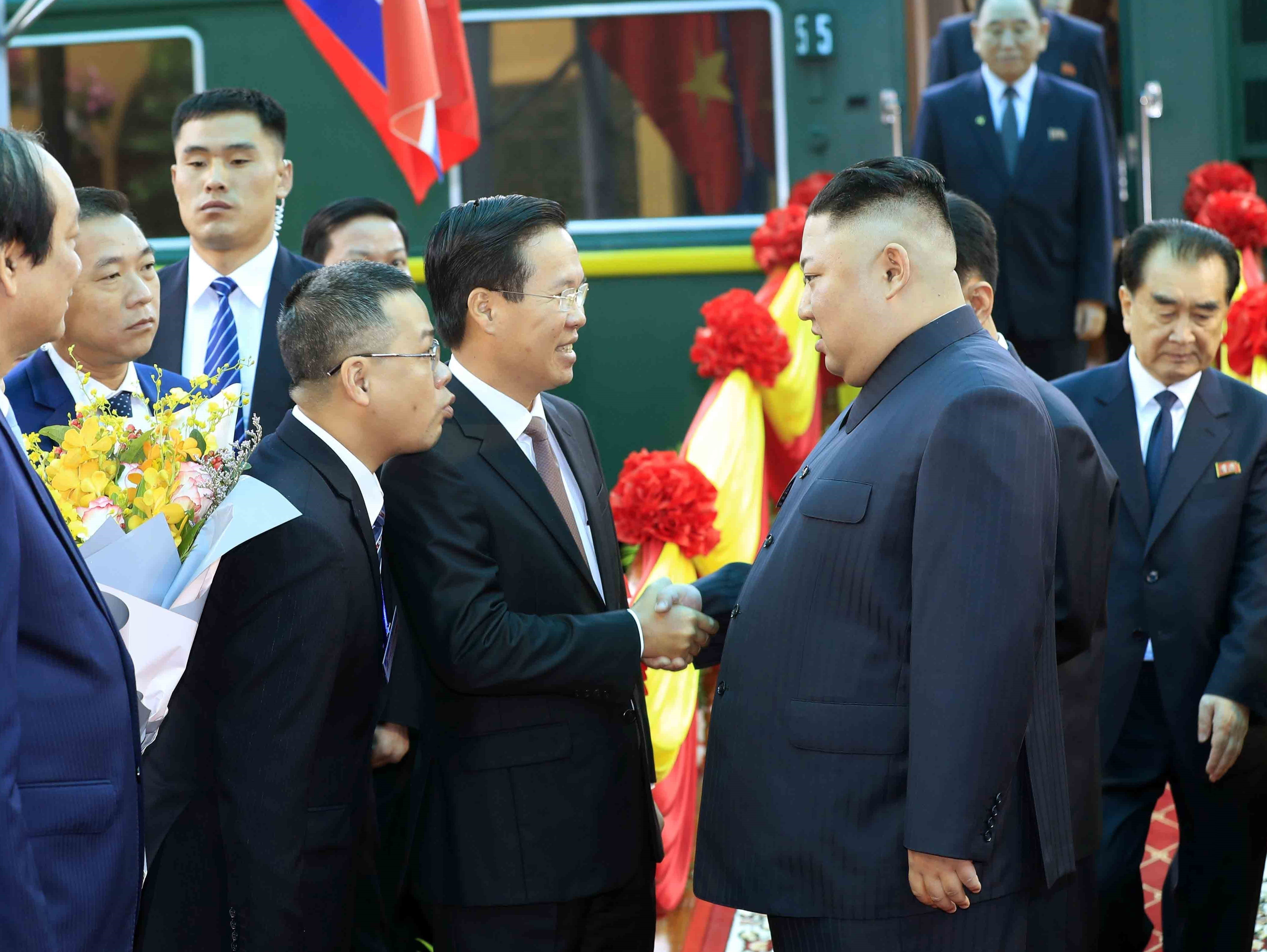 FOTO | Kim Jong-Un a ajuns în Vietnam, pentru summitul dintre Statele Unite şi Coreea de Nord. Liderul nord-coreean, întâmpinat cu covor roșu