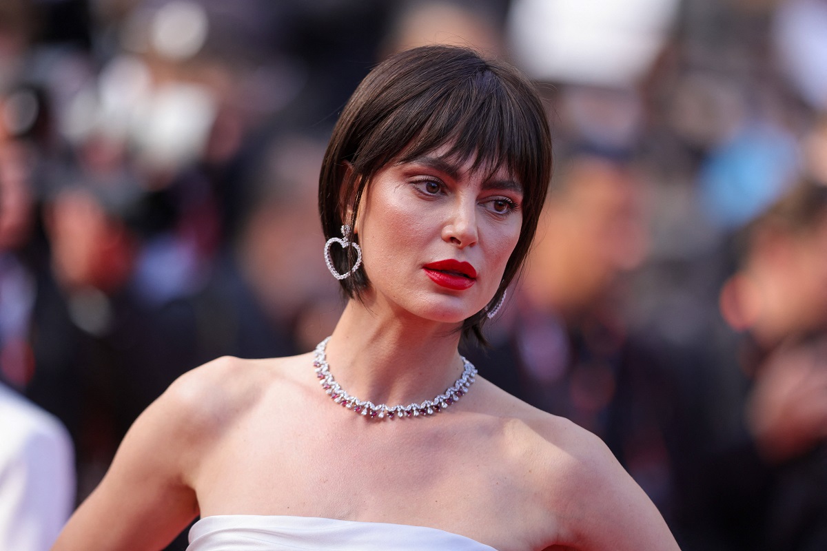 Catrinel Marlon, lecție de eleganță la Cannes 2023. Cum a apărut pe covorul roșu și la o petrecere alături de Naomi Campbell