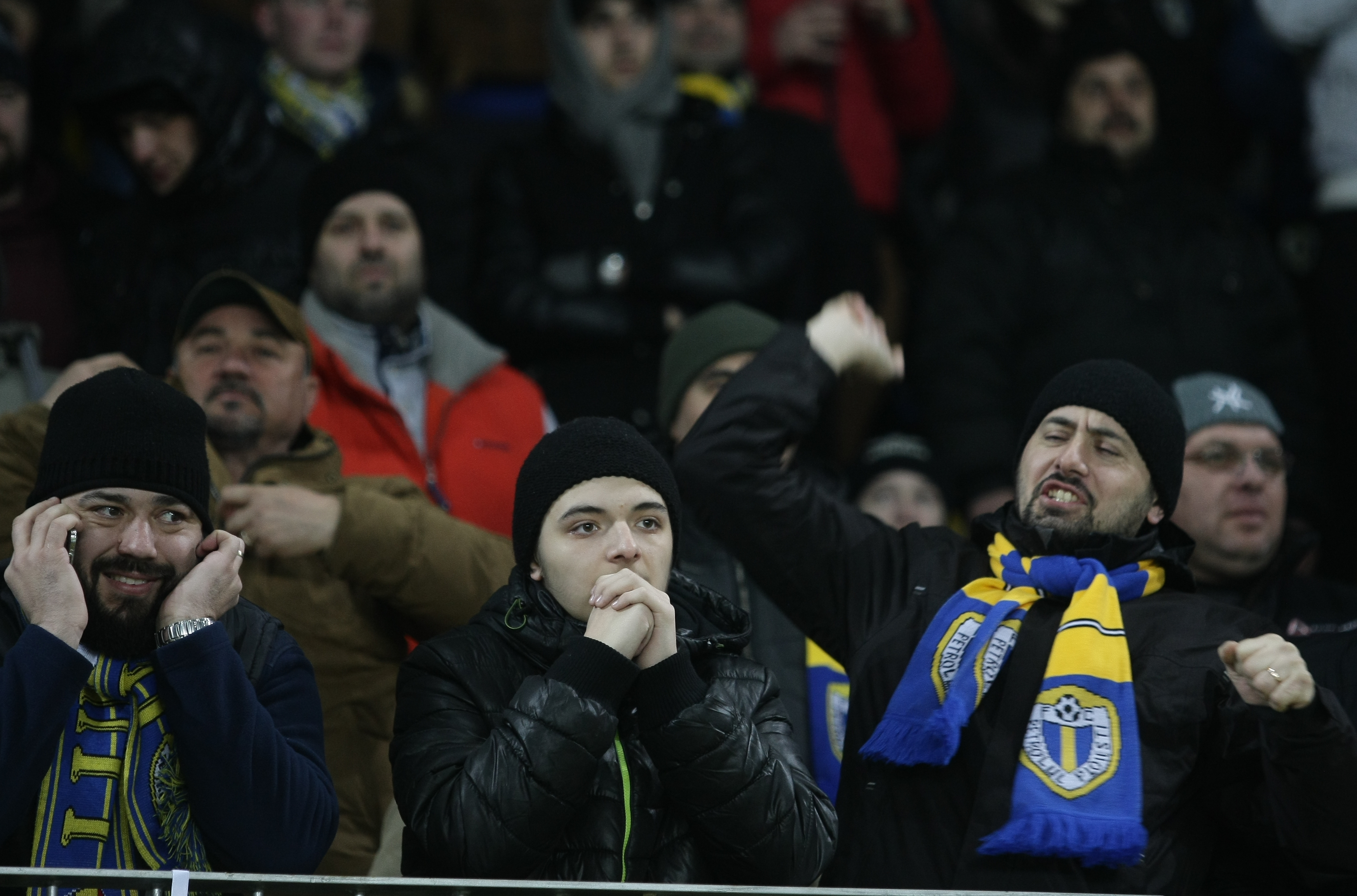 Cupa României, semifinale: PETROLUL - STEAUA 1-1. Arbitru ComănesKO / VIDEO