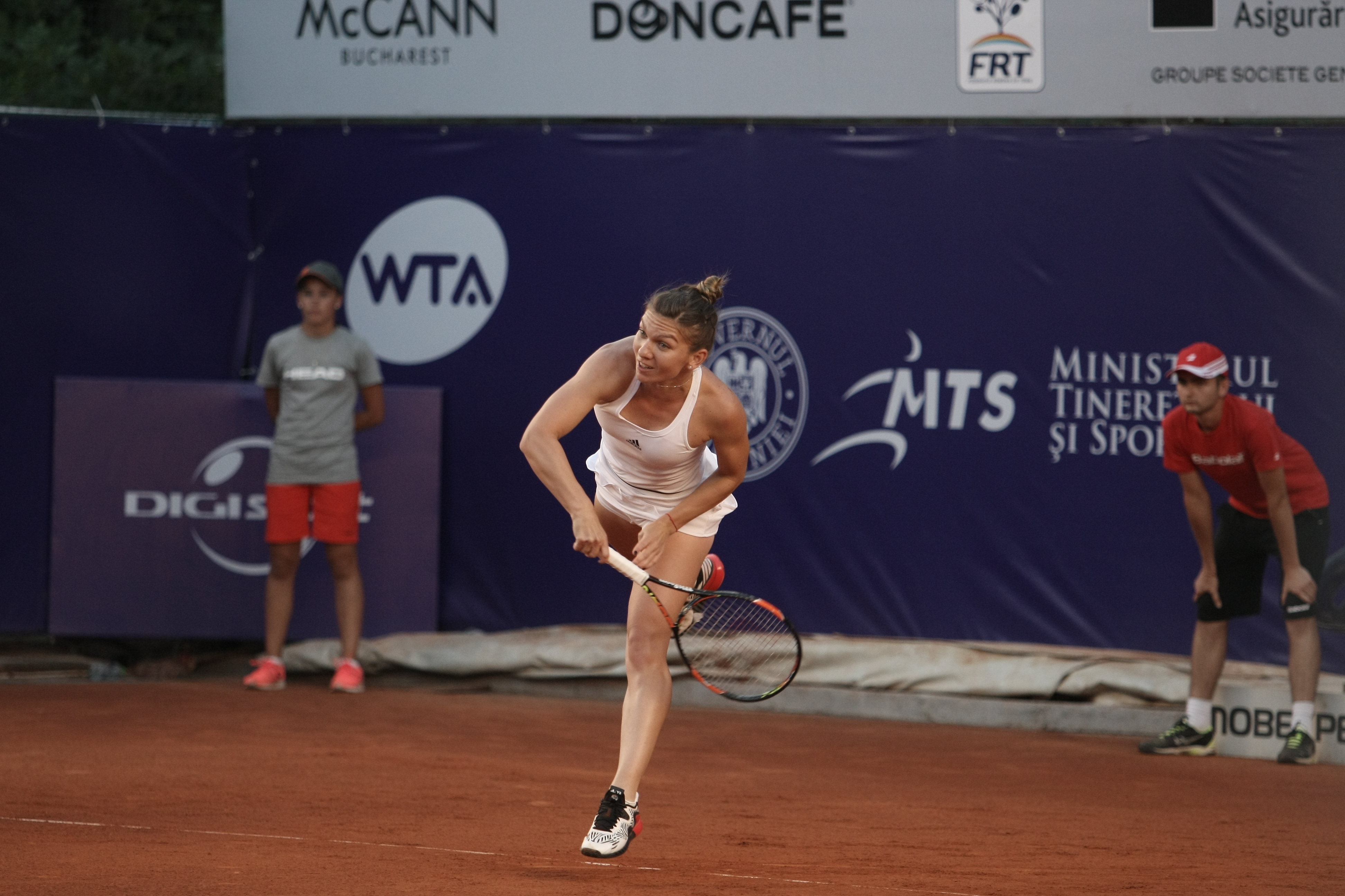Openul de tenis al României. Cele mai spectaculoase instantanee surprinse la meciul Simonei Halep / GALERIE FOTO