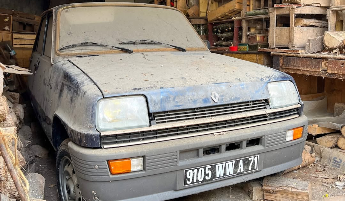 Un Renault 5 fabricat în 1982 tocmai a fost vândut cu 47.000 de euro. Detaliul care a crescut prețul de peste 6 ori față de cel cu care a fost achiziționat acum 44 de ani