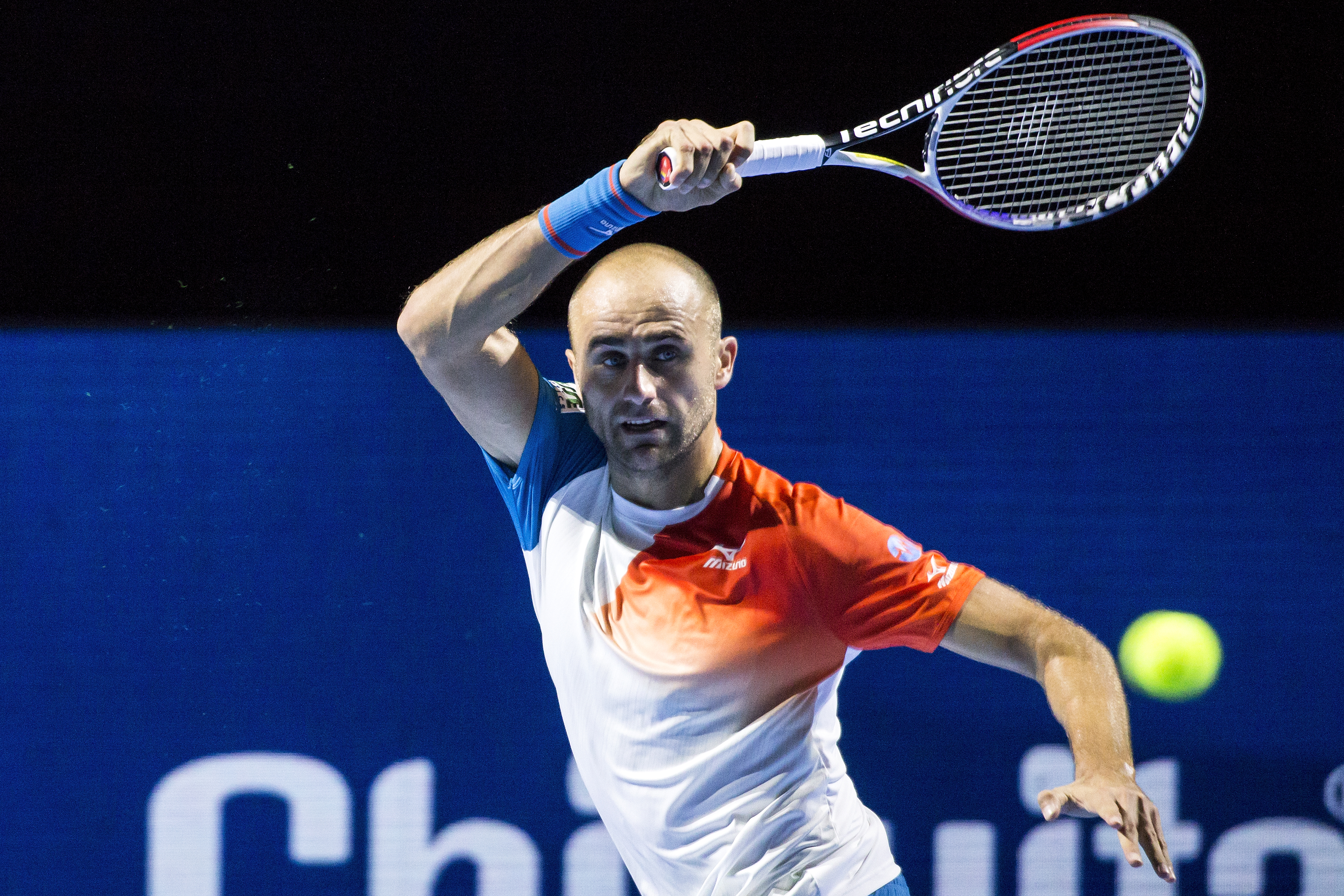 Ce bombă în tenisul mondial: Marius Copil, în finala turneului de la Basel! Duel pentru titlu cu marele Roger Federer