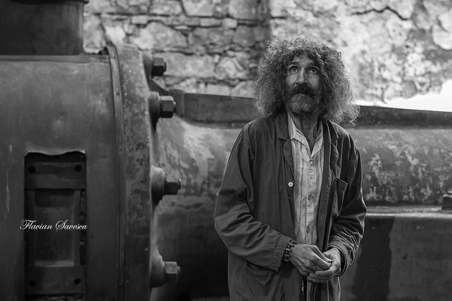 REPORTAJ/Povestea lui Juju, filosoful homeless din Anina: "Eu sunt fericit. Ştii cum a murit Tolstoi? Sărac. Şi în frig“|FOTO