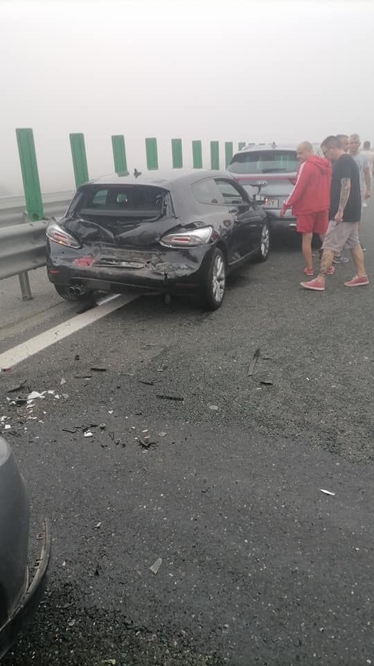 Haos pe drumul spre mare: 55 de mașini, implicate în 4 accidente în lanț pe Autostrada Soarelui. Peste 20 de oameni au fost răniți