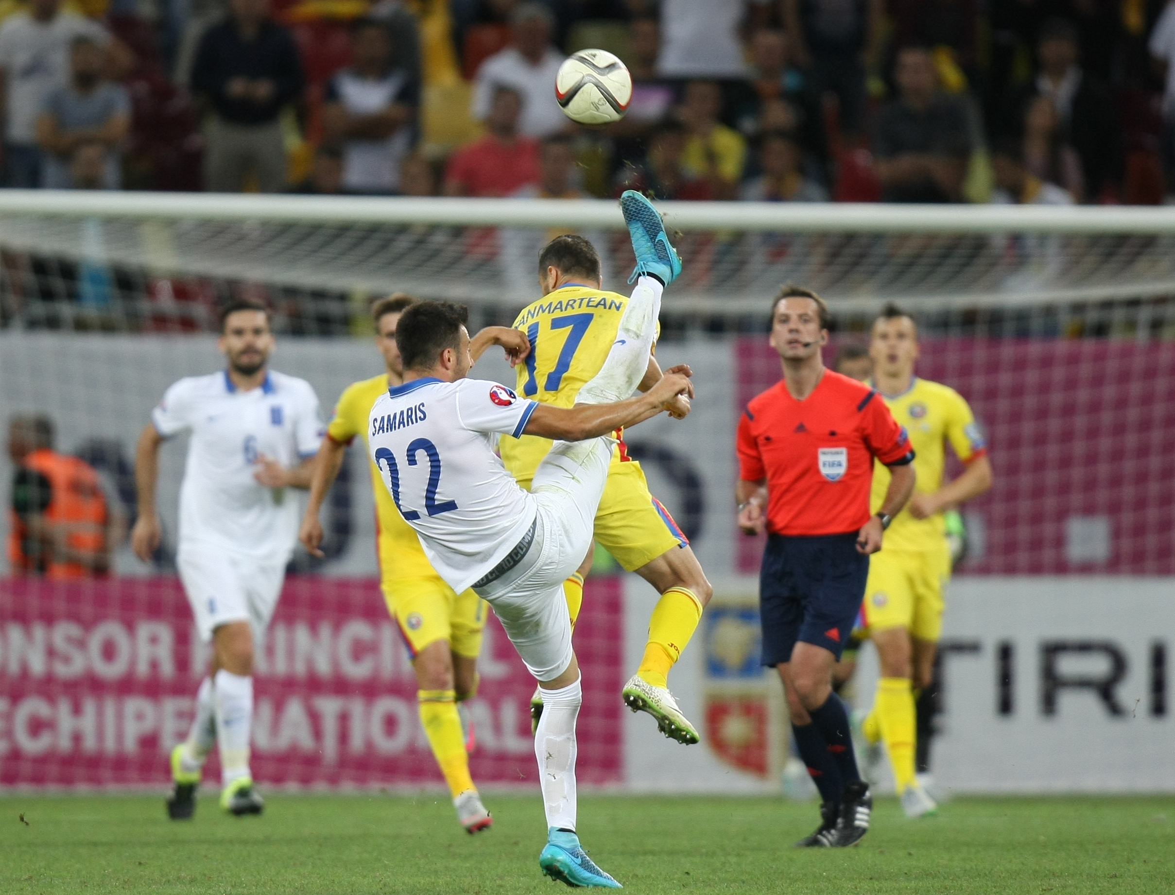 Apărare beton, atac de carton! Naționala României gâfâie în drum spre Euro 2016. Avem cea mai bună defensivă din istorie, dar suntem în pragul cele mai mari crize ofensive din ultimii 67 de ani