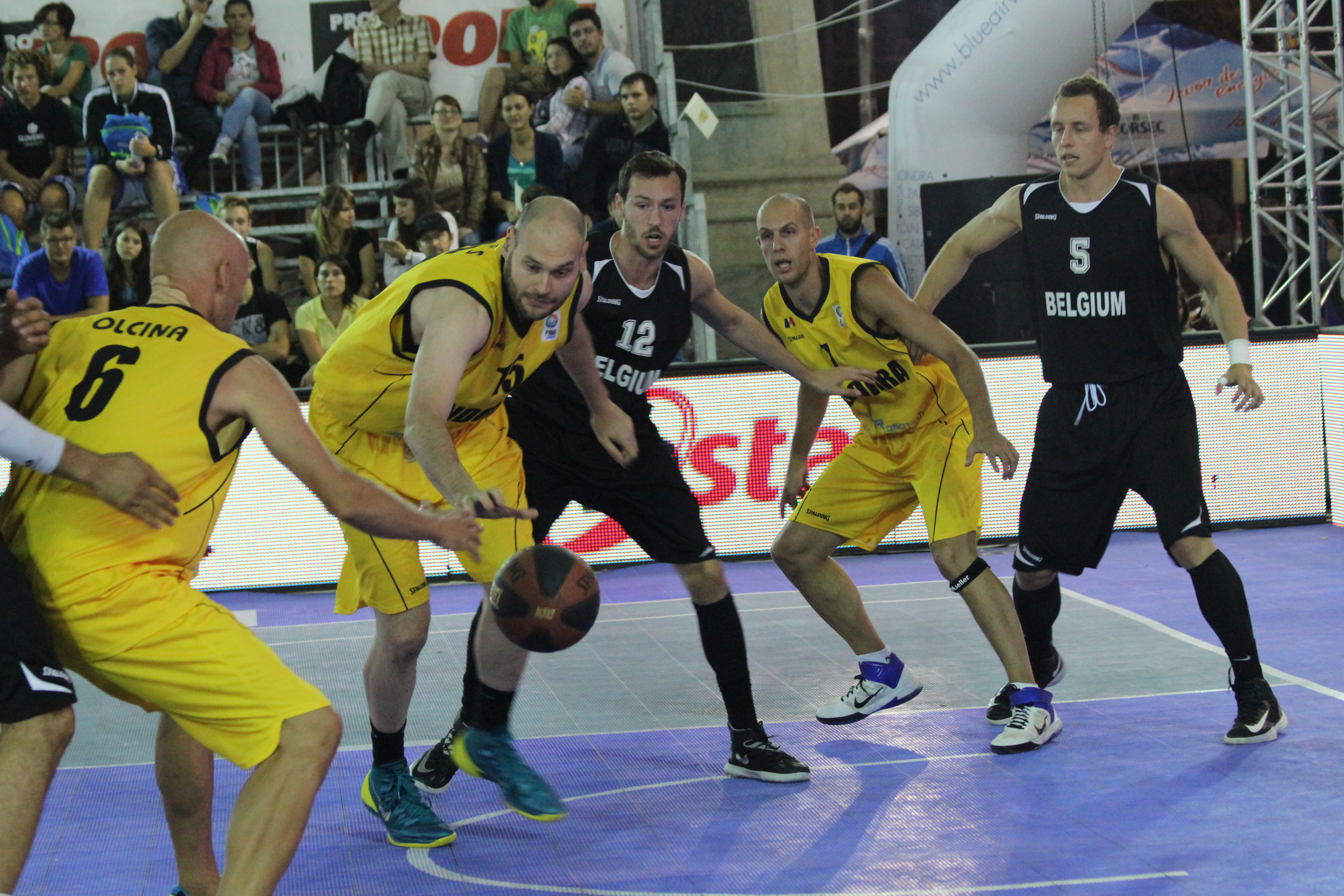 GALERIE FOTO / Echipele României au obţinut victorii pe linie în prima zi a Europeanului de baschet 3x3 
