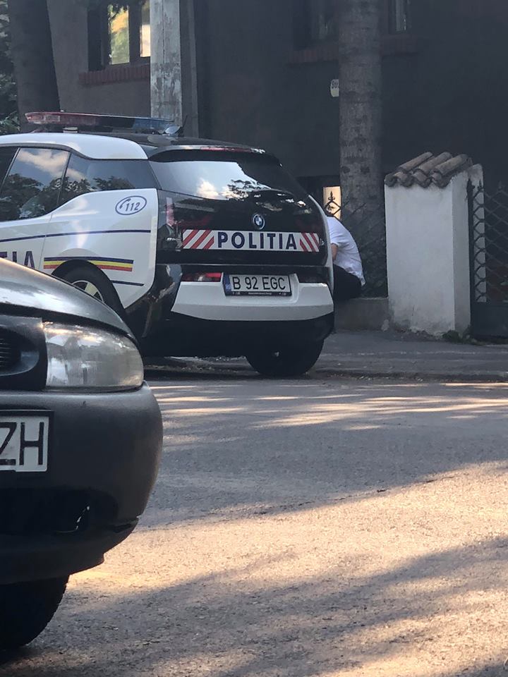 FOTO EXCLUSIV | Ionuț Cristache, de la TVR, urmărit de poliție. N-ar fi vrut să oprească la semnalul agenților