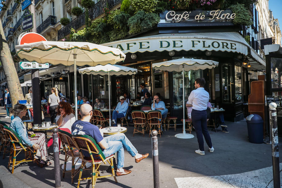 Restaurantele, cafenelele și terasele s-au redeschis și în Franța