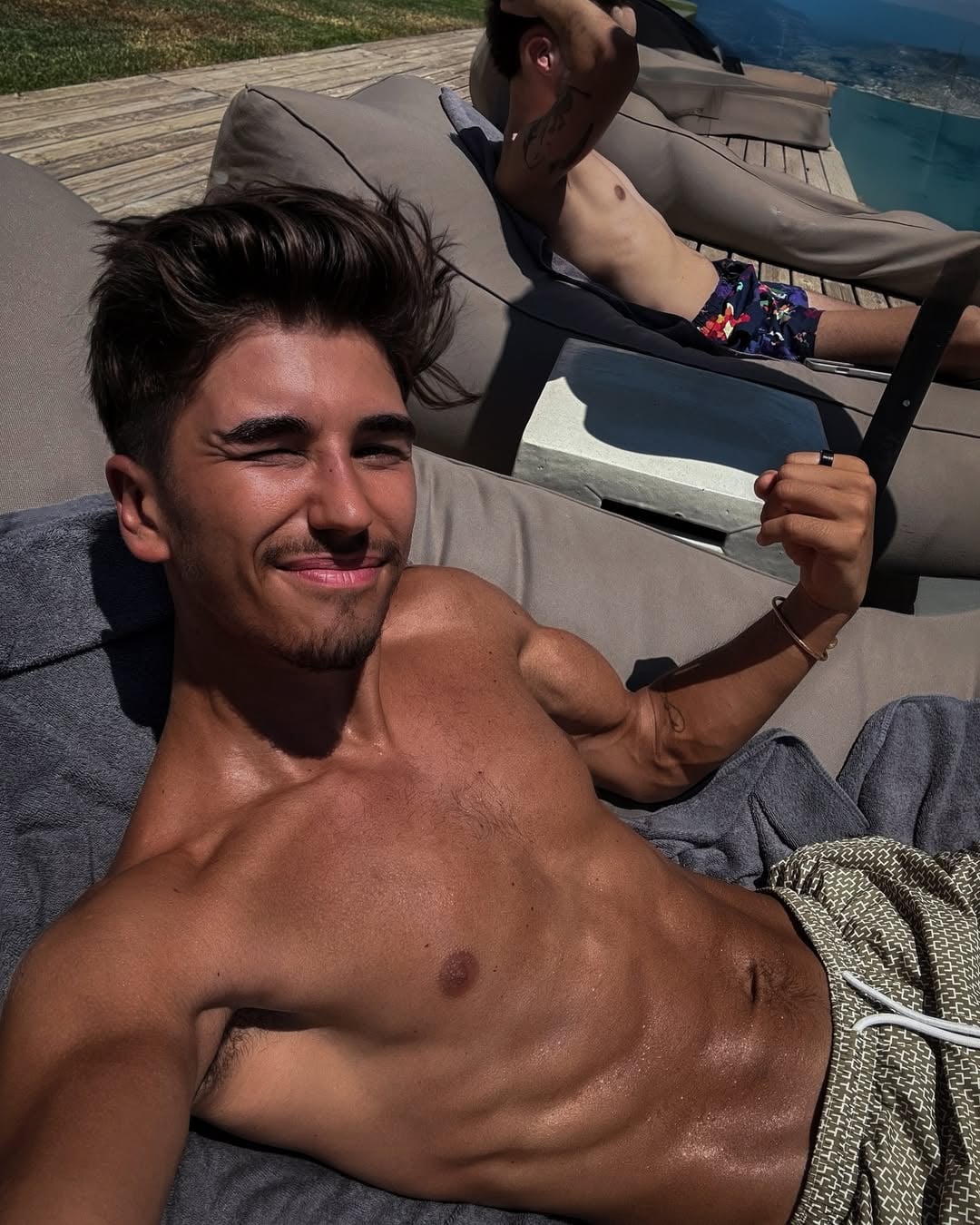 Dieta bizară urmată de Sebastian Dobrincu. În fiecare zi mănâncă aceleași alimente. „La ocazii speciale mai schimb, dacă ies la restaurant”