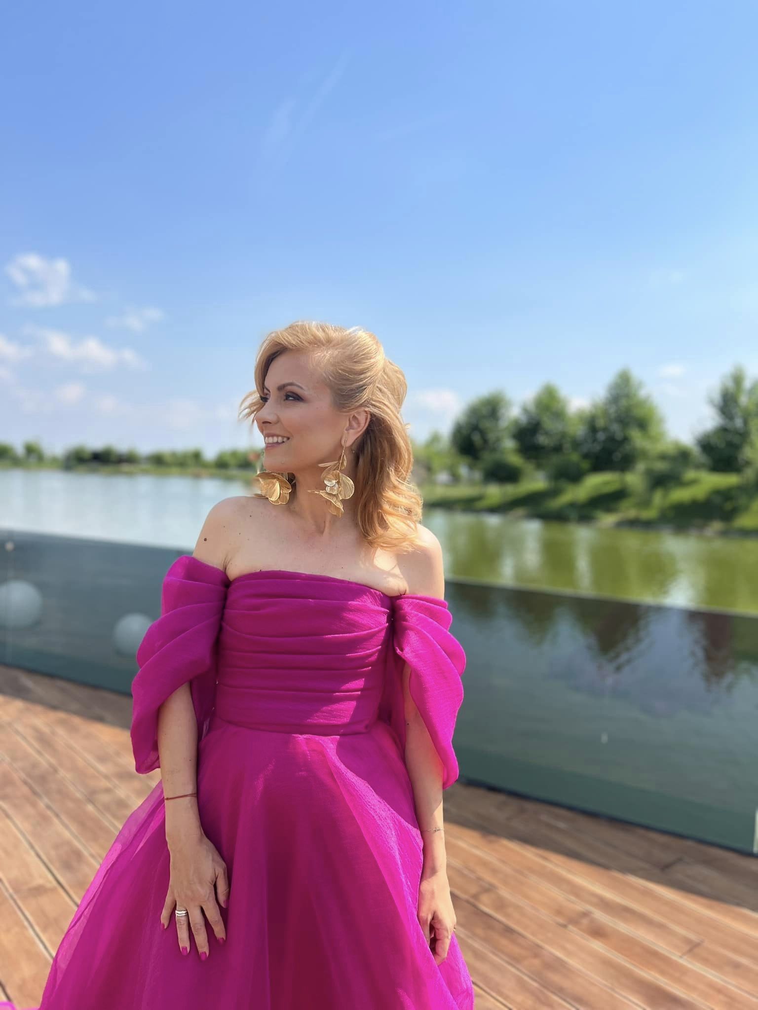 Cât a plătit Simona Gherghe pentru un șezlong în Grecia. A comparat prețurile cu Mamaia