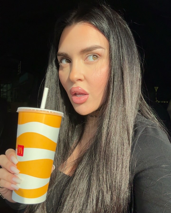 Cum arată Oana Radu după doi ani în care nu a ținut dietă și nu a făcut sport: „M-am îngrășat? Nicio problemă!”. De ce nu slăbește