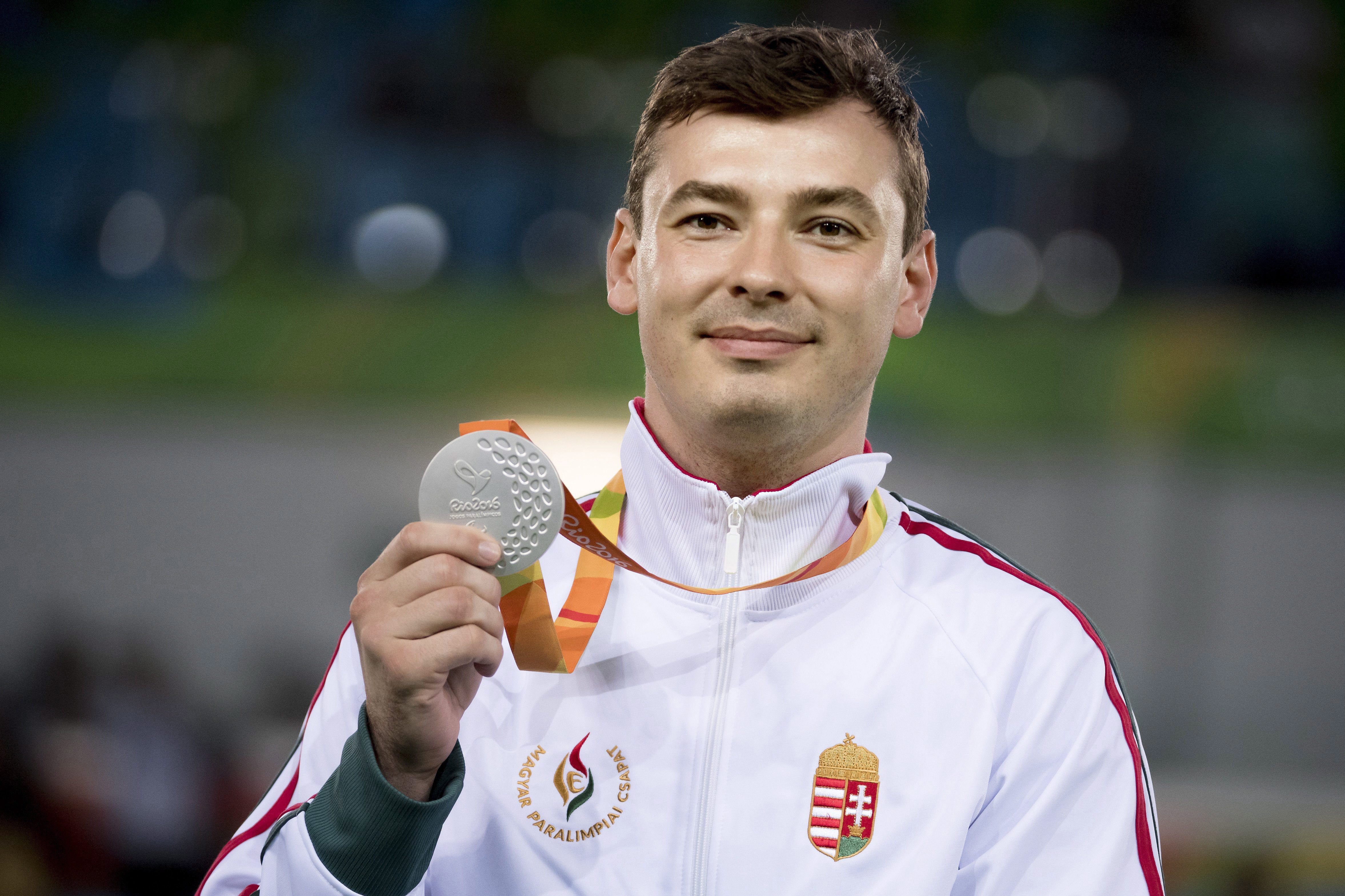 Jocurile Paralimpice 2016: Scrimerul maghiar de origine română Richard Osvath, medaliat cu argint la Rio