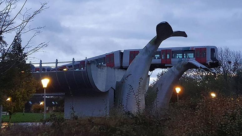 Imaginea zilei: Statuia unei balene a împiedicat un dezastru, în Olanda