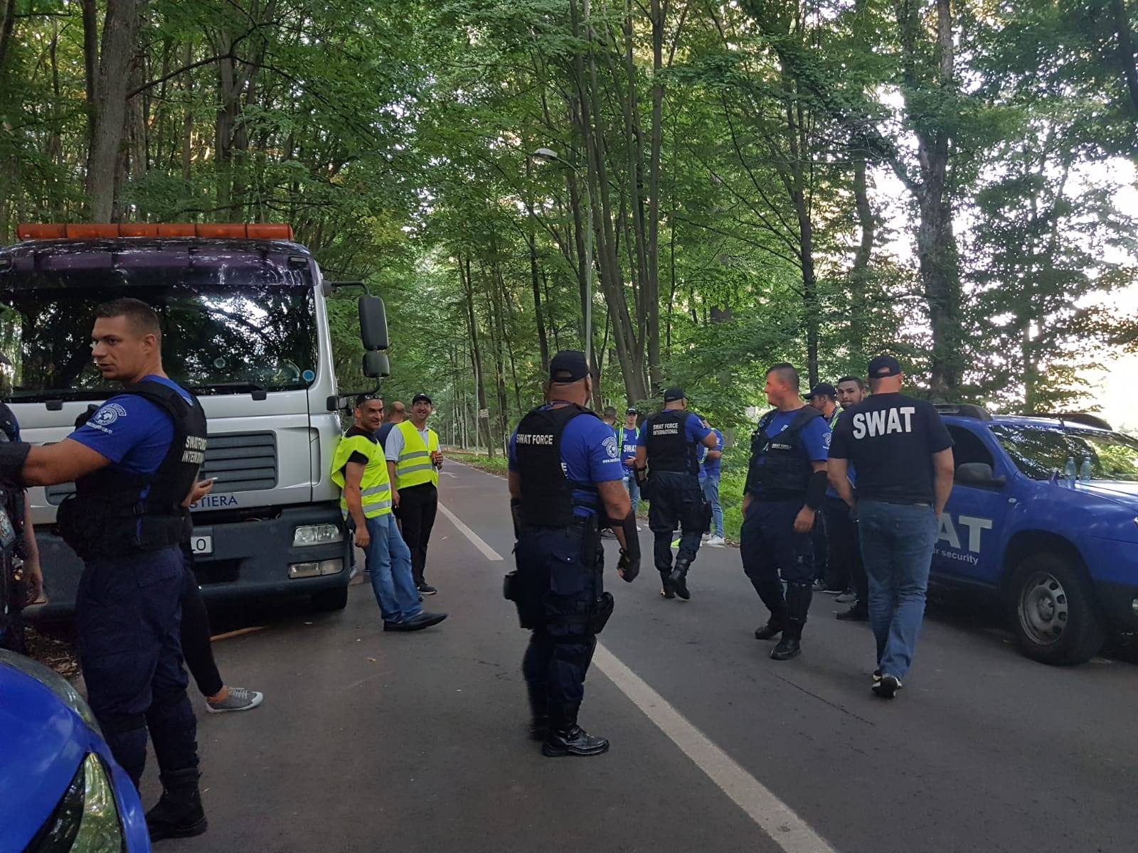 FOTO | Accesul spre Palatul Snagov, restricționat pentru nunta fiului lui Liviu Dragnea. Sute de politicieni, la eveniment