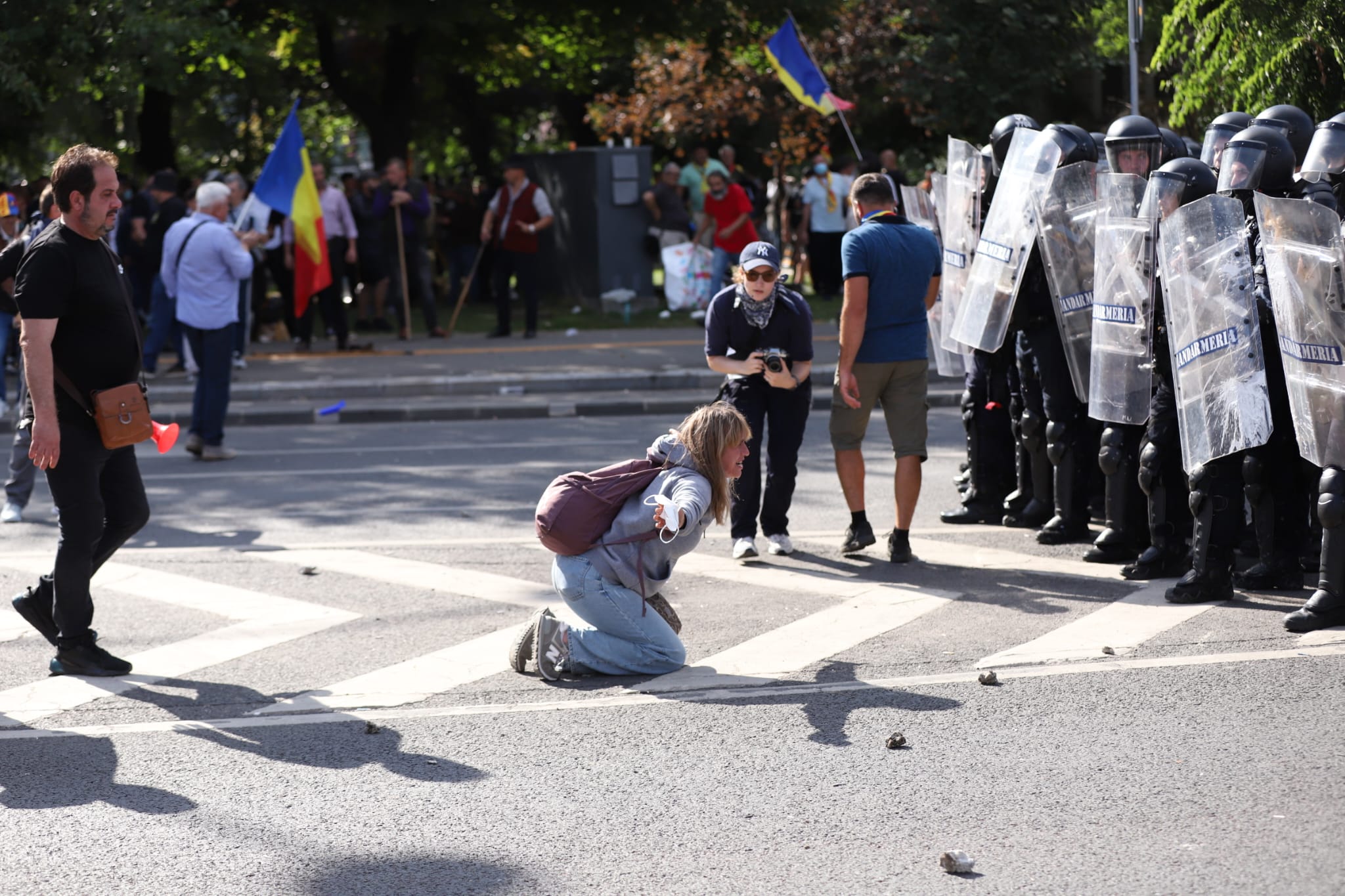 Mai multe persoane au fost reținute după violențele de la protestul fermierilor din Piața Victoriei si sunt audiate la această oră