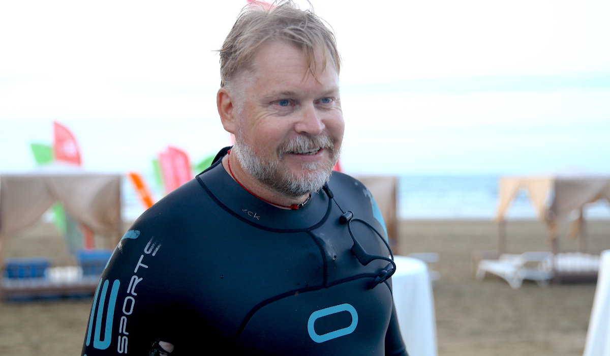 Aventurierul Karl Bushby a făcut ocolul Pământului pe jos