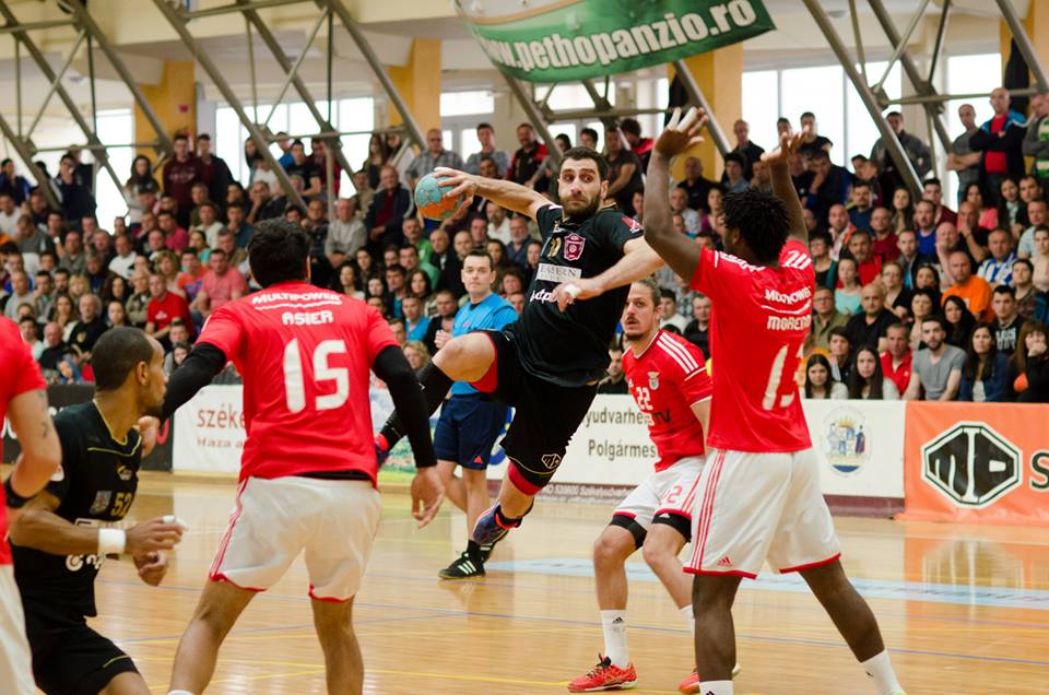 HC Odorhei bate Benfica și este în finala Challenge Cup la handbal!