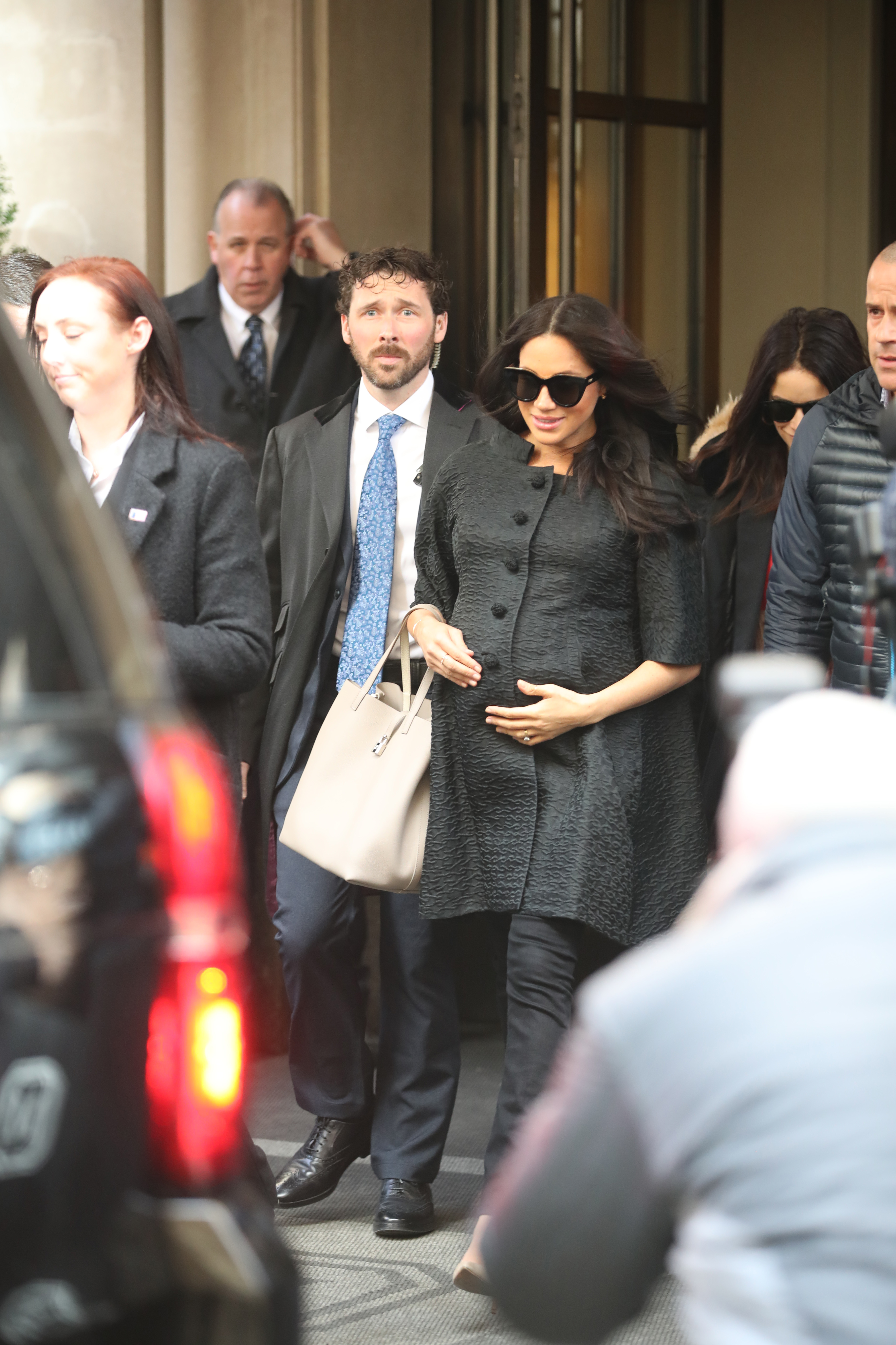 FOTO | Meghan Markle a petrecut alături de prieteni în New York. Cu cine a fost văzută Ducesa de Sussex
