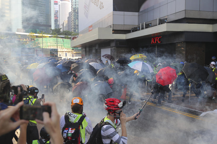 Realitatea necosmetizată din Hong Kong, la peste cinci luni de la declanșarea protestelor. Dezvăluirile unui jurnalist născut în insulă: cum doare când vezi de departe o revoluție la tine acasă