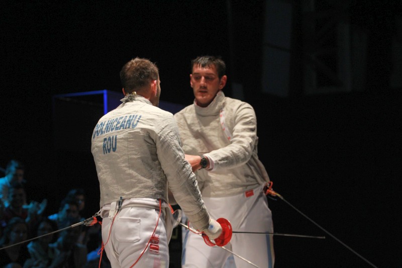 Simona Pop și Tibi Dolniceanu sunt campionii României la spadă, respectiv la sabie / FOTO